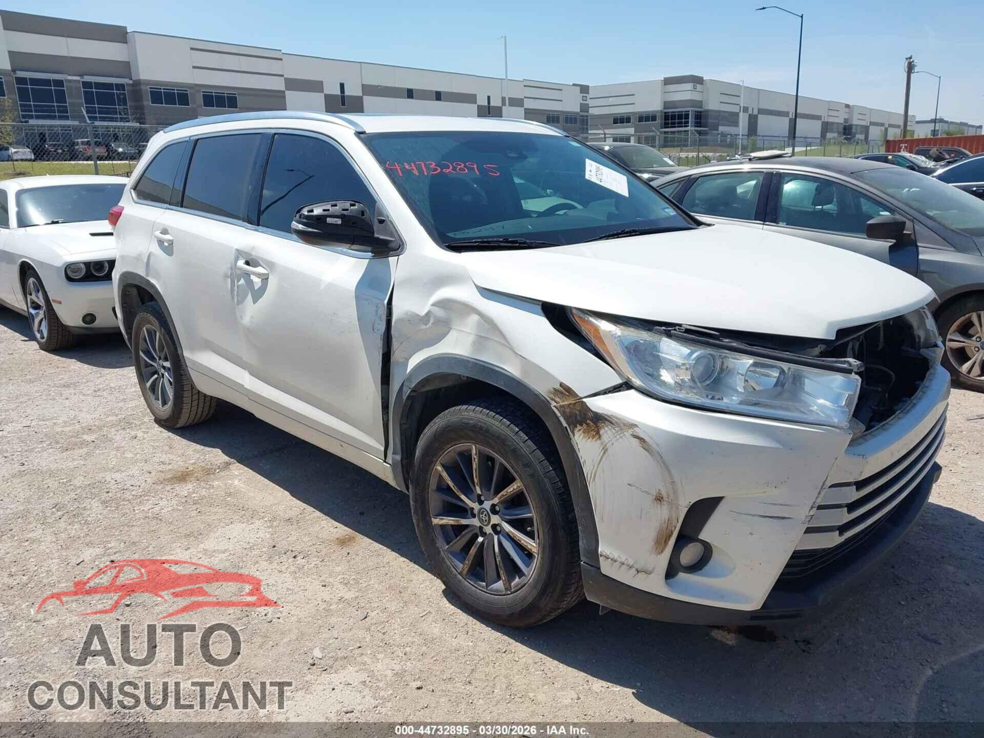 TOYOTA HIGHLANDER 2017 - 5TDKZRFH0HS517470