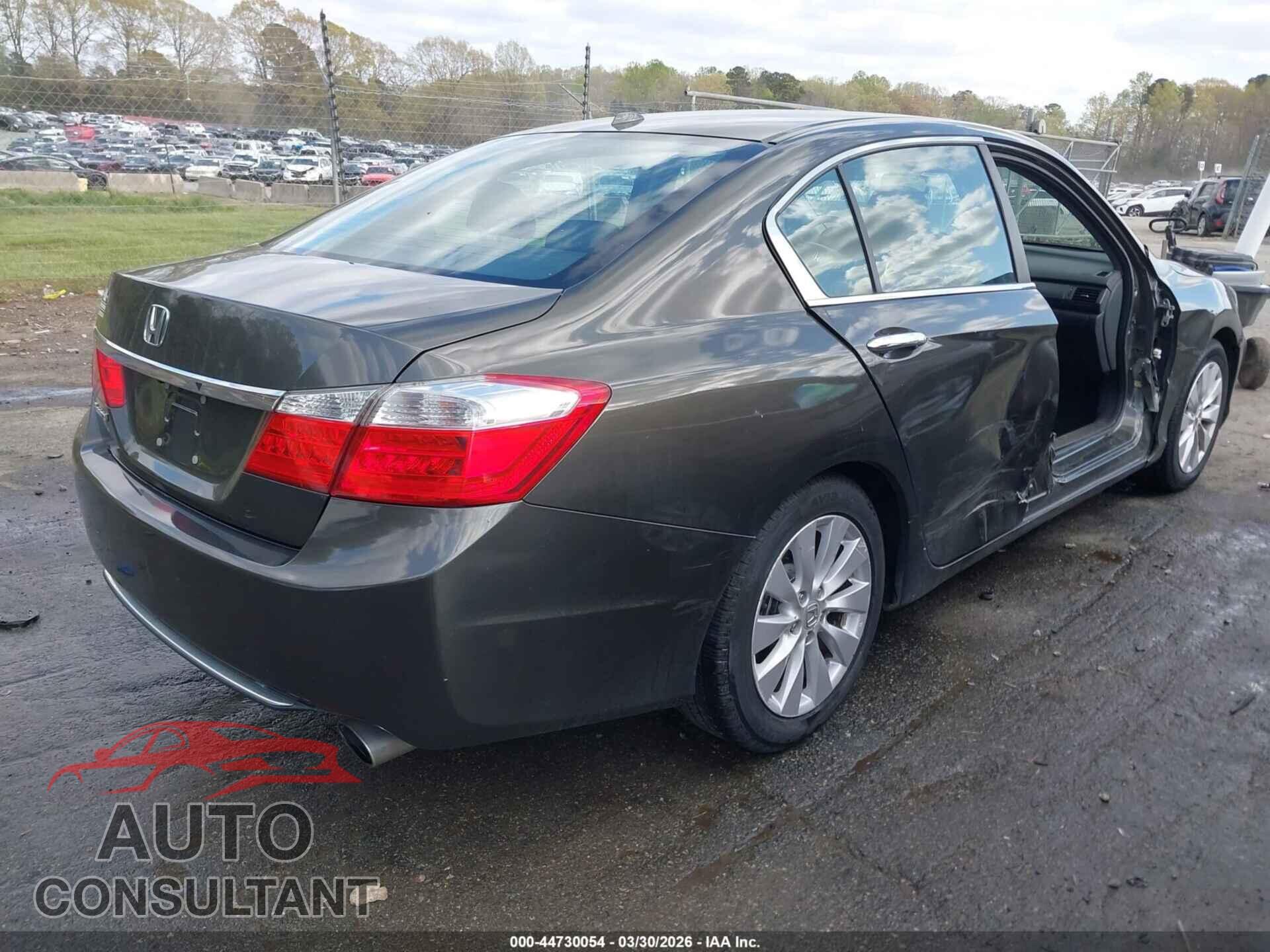 HONDA ACCORD 2013 - 1HGCR2F82DA083282