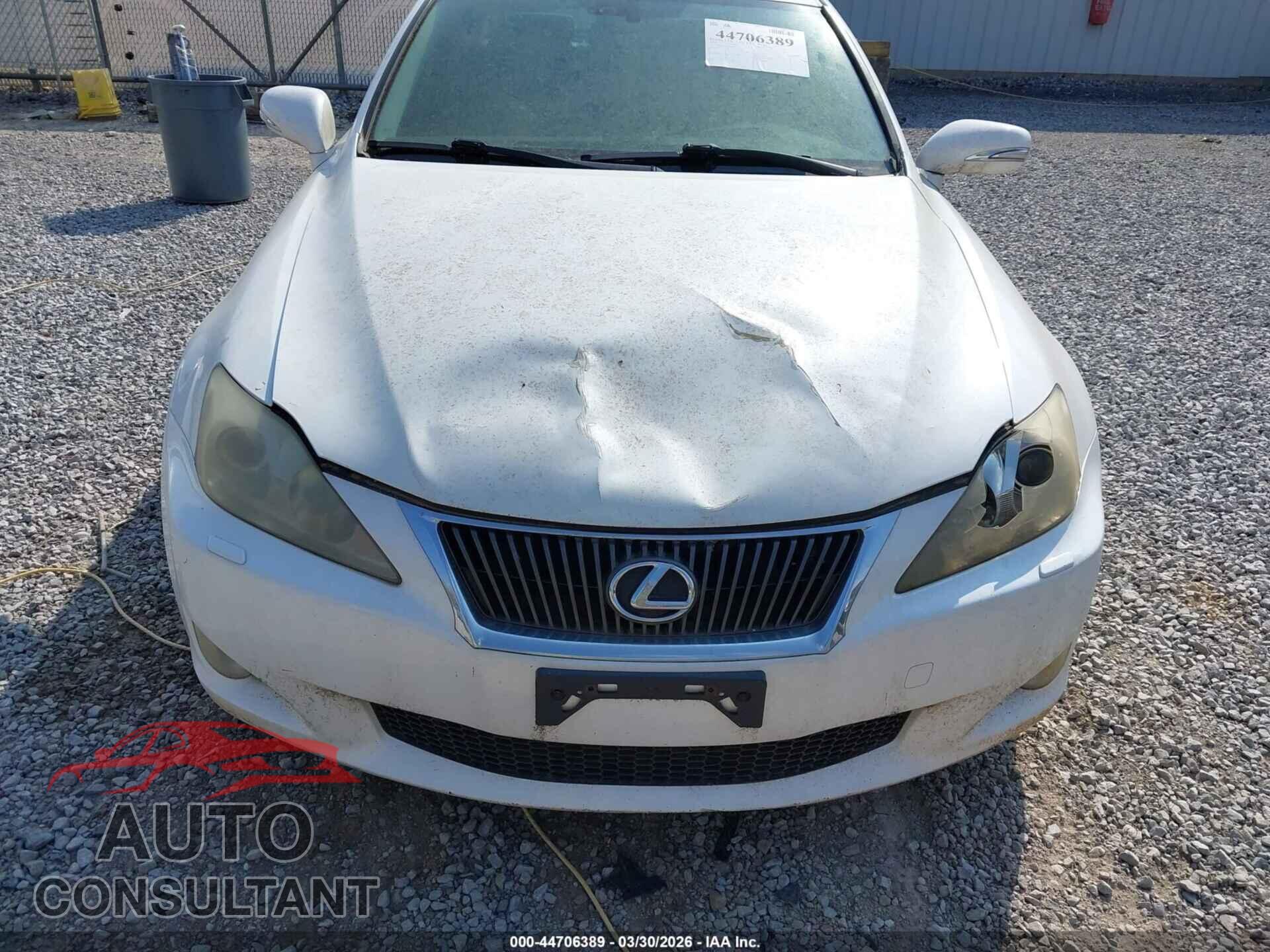 LEXUS IS 250 2009 - JTHCK262X95034571