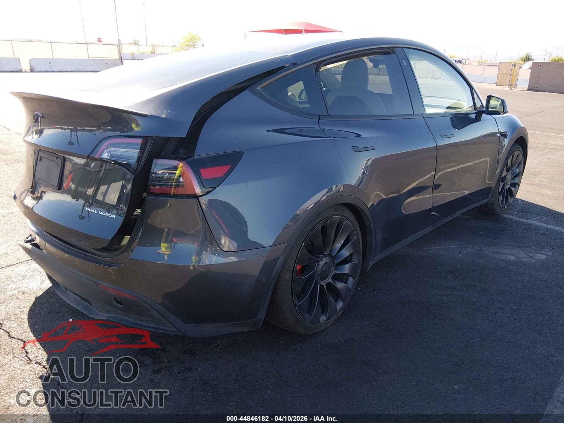 TESLA MODEL Y 2022 - 7SAYGDEF2NF522269