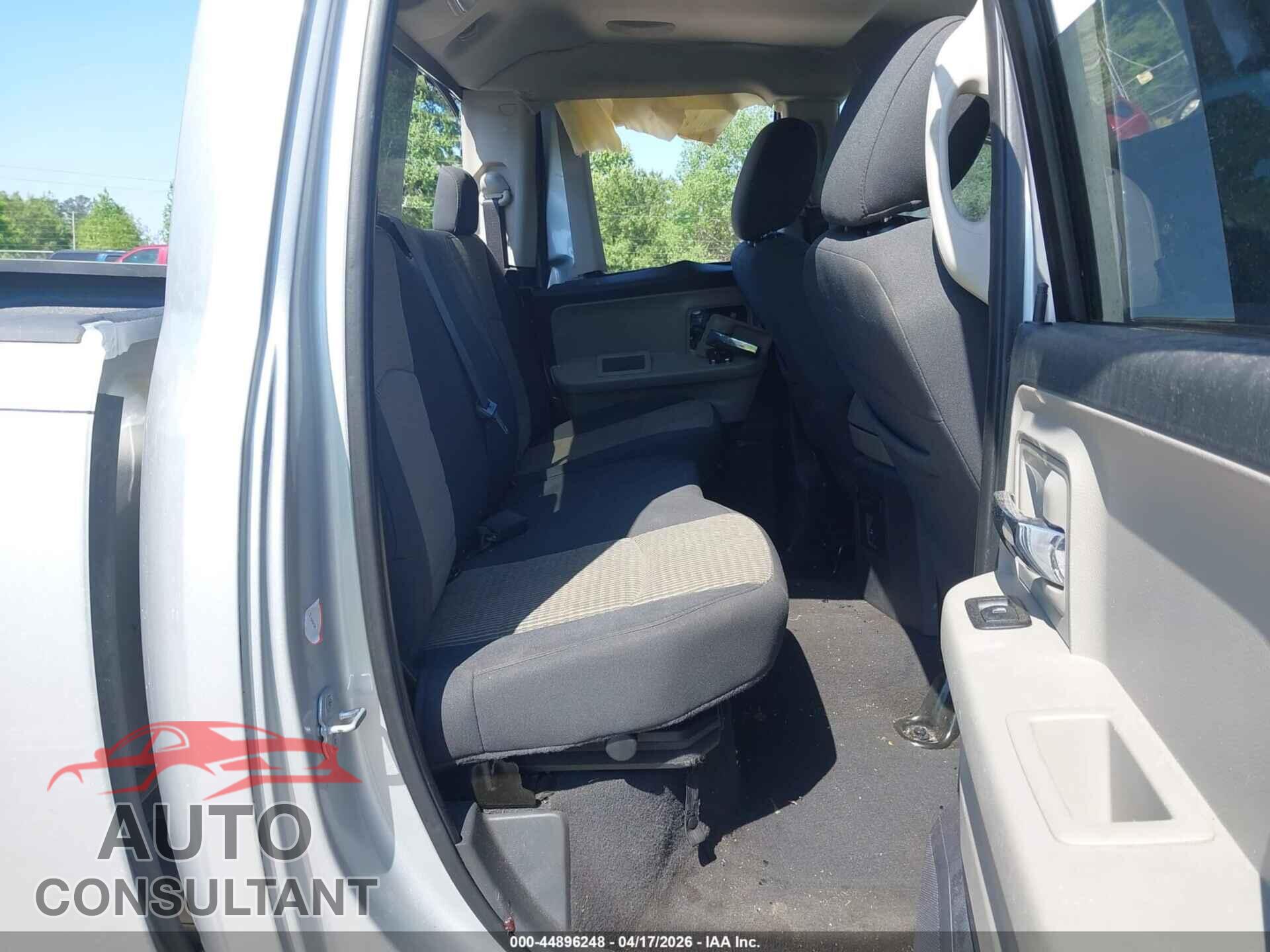 DODGE RAM 1500 2010 - 1D7RB1GT5AS148096