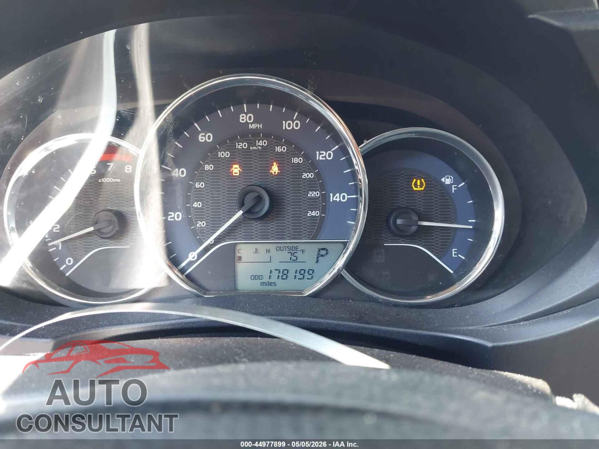 TOYOTA COROLLA 2015 - 2T1BURHE3FC459748