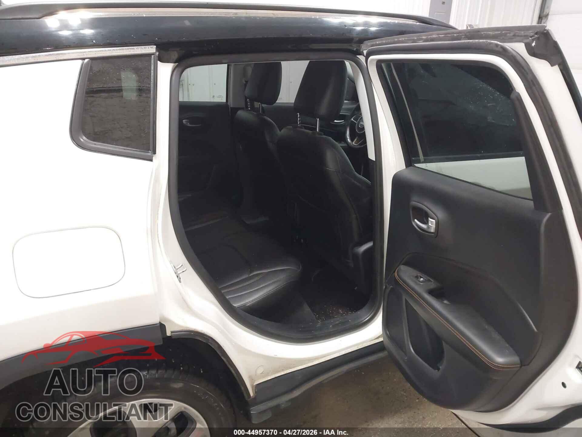 JEEP COMPASS 2018 - 3C4NJDCB3JT396825