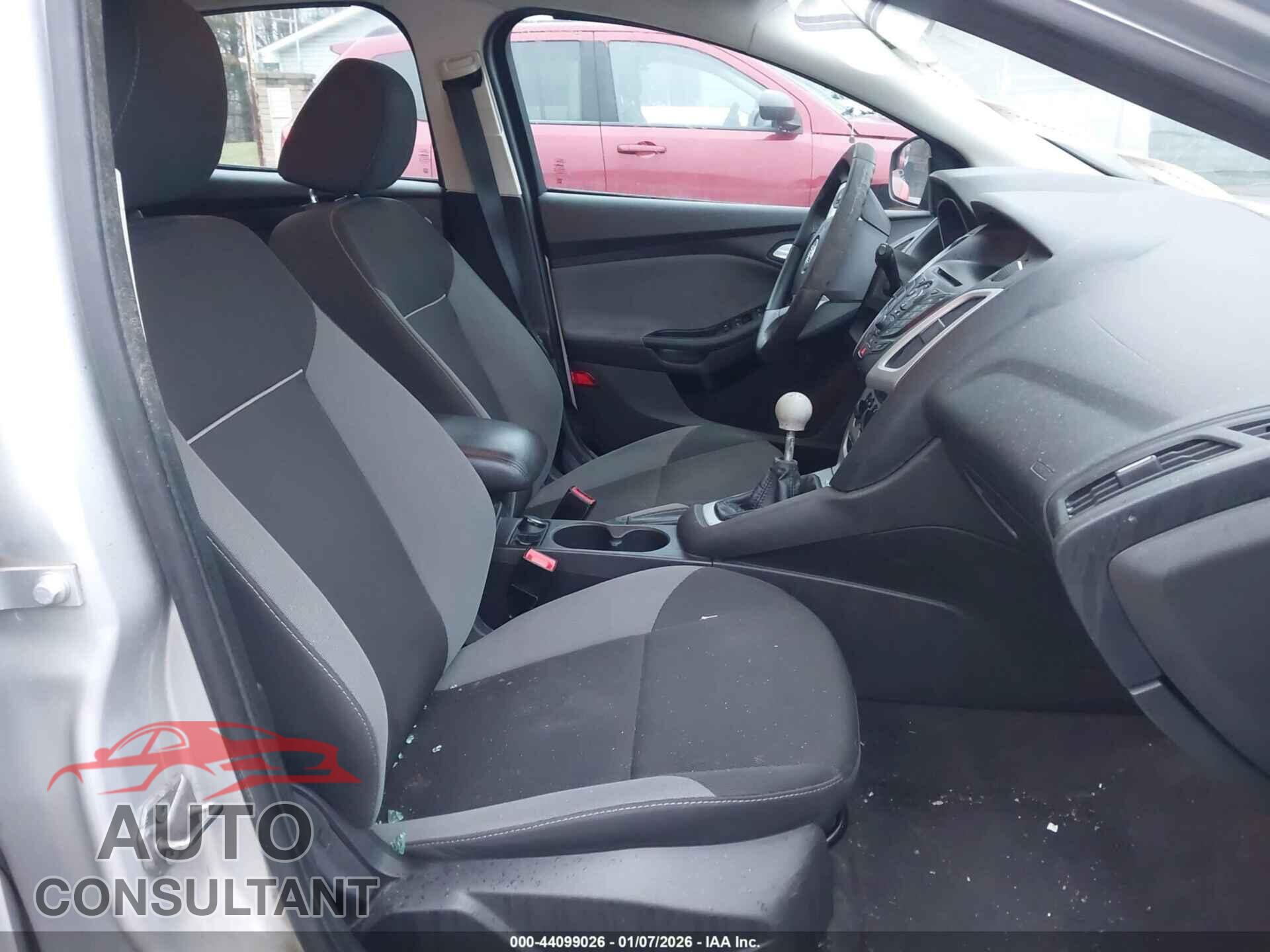 FORD FOCUS 2013 - 1FADP3K27DL360650