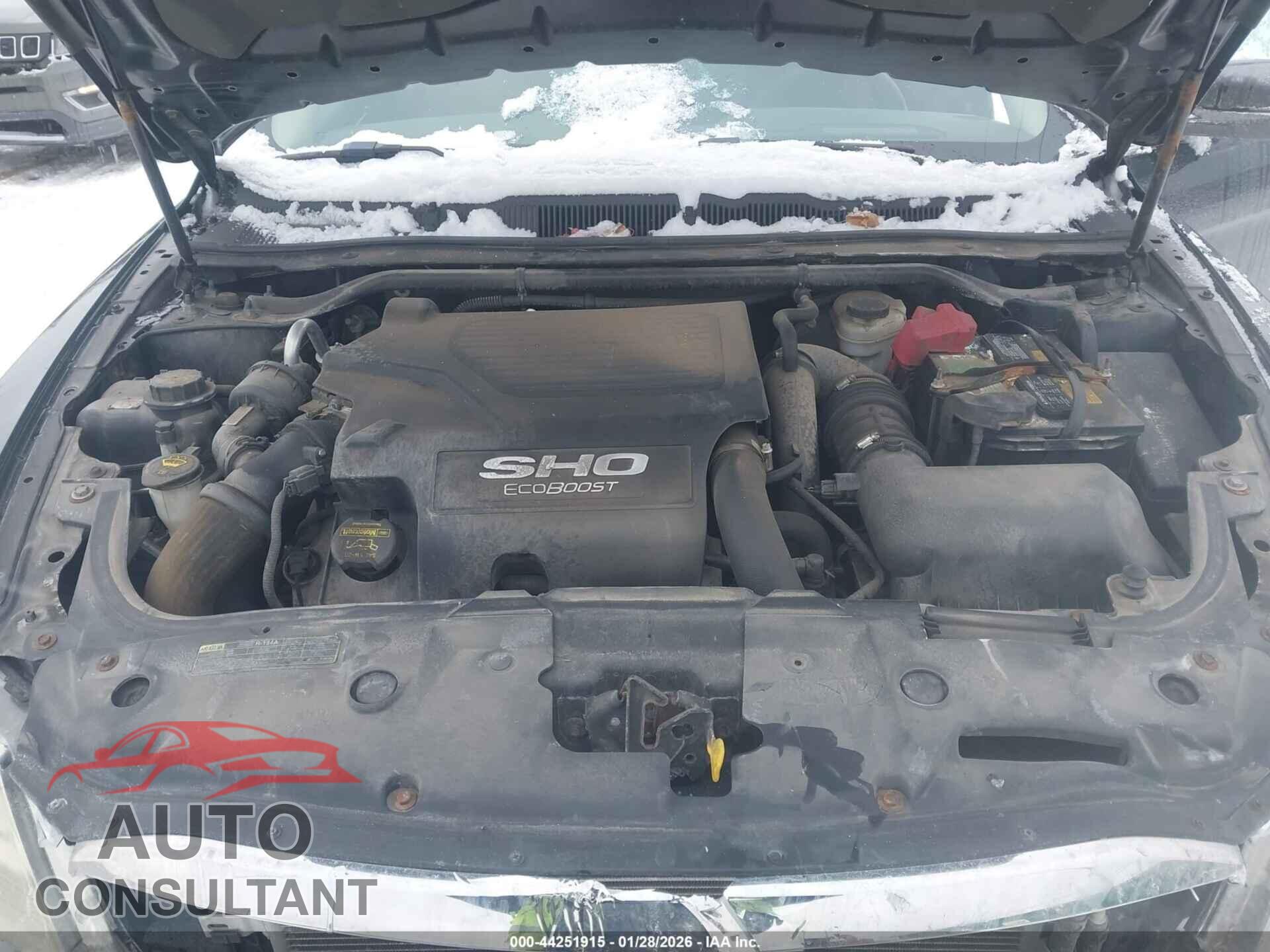 FORD TAURUS 2010 - 1FAHP2KT8AG110889