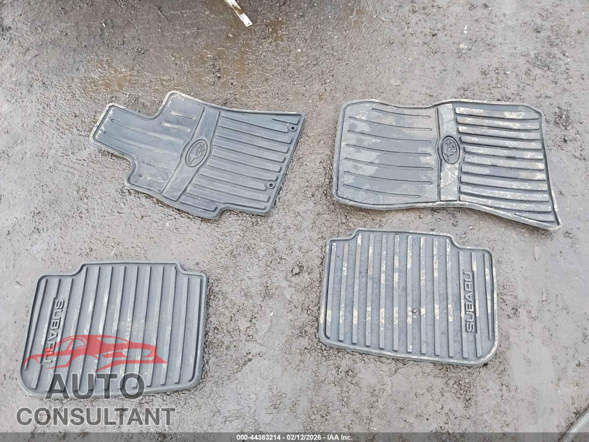 SUBARU OUTBACK 2013 - 4S4BRBGC8D3239175