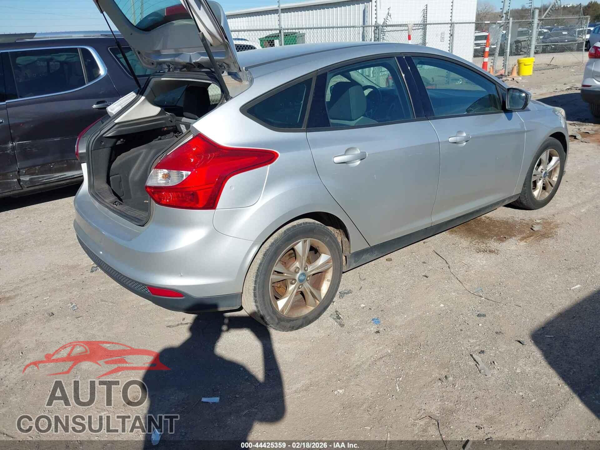 FORD FOCUS 2012 - 1FAHP3K22CL457416
