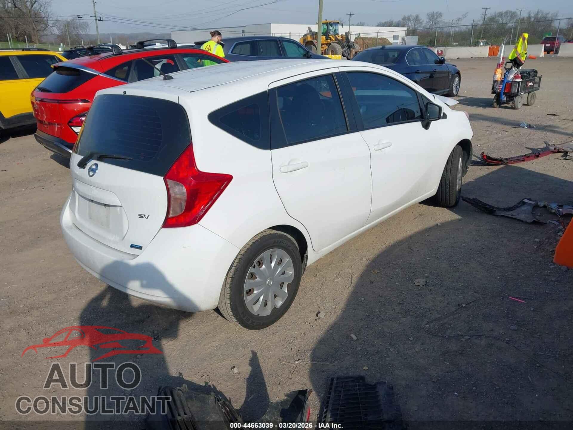NISSAN VERSA NOTE 2015 - 3N1CE2CP3FL443051