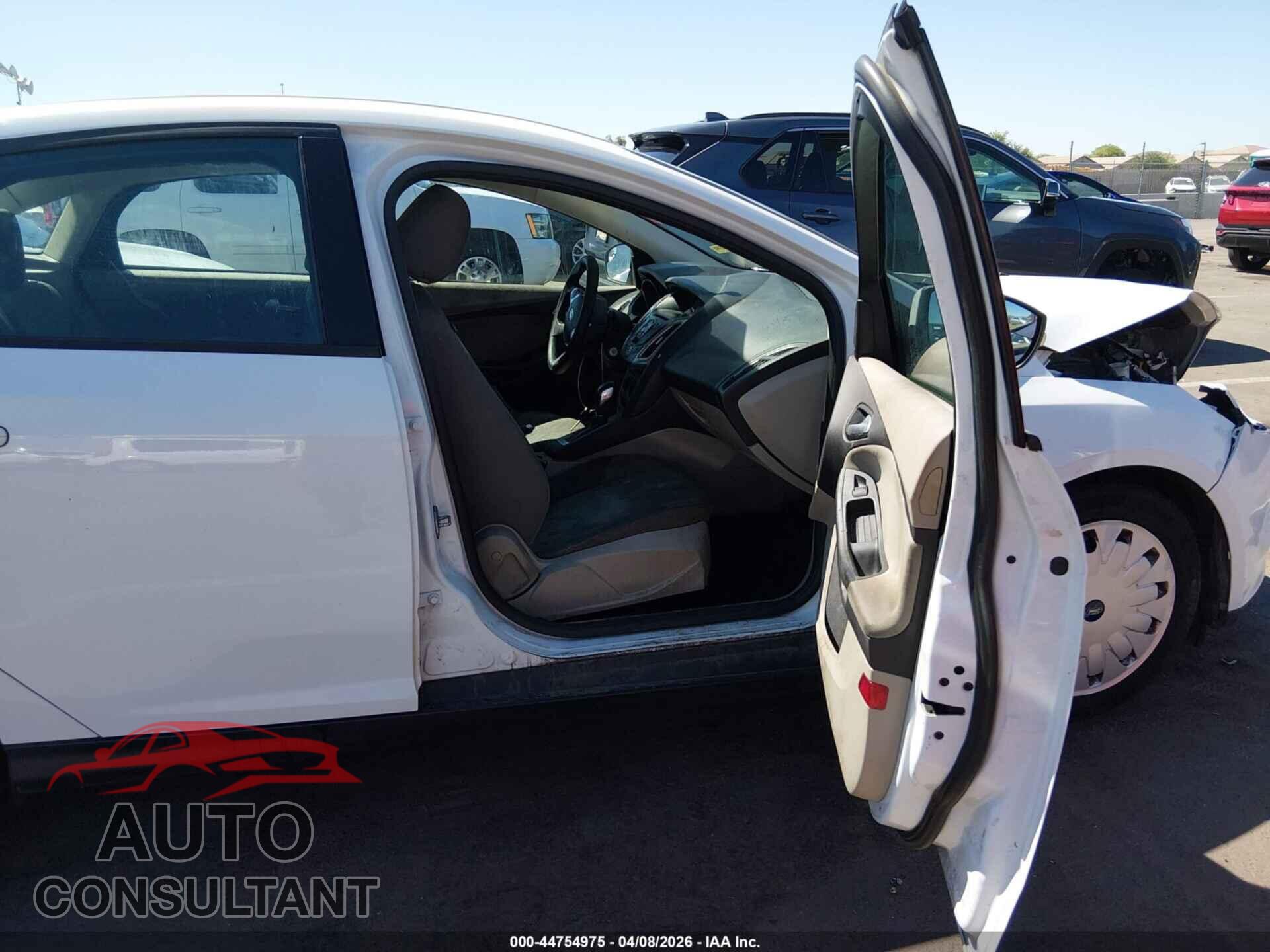FORD FOCUS 2014 - 1FADP3F2XEL351470