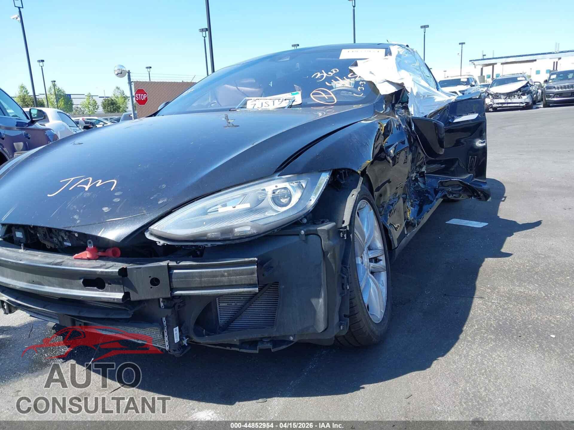 TESLA MODEL S 2014 - 5YJSA1H27EFP69153