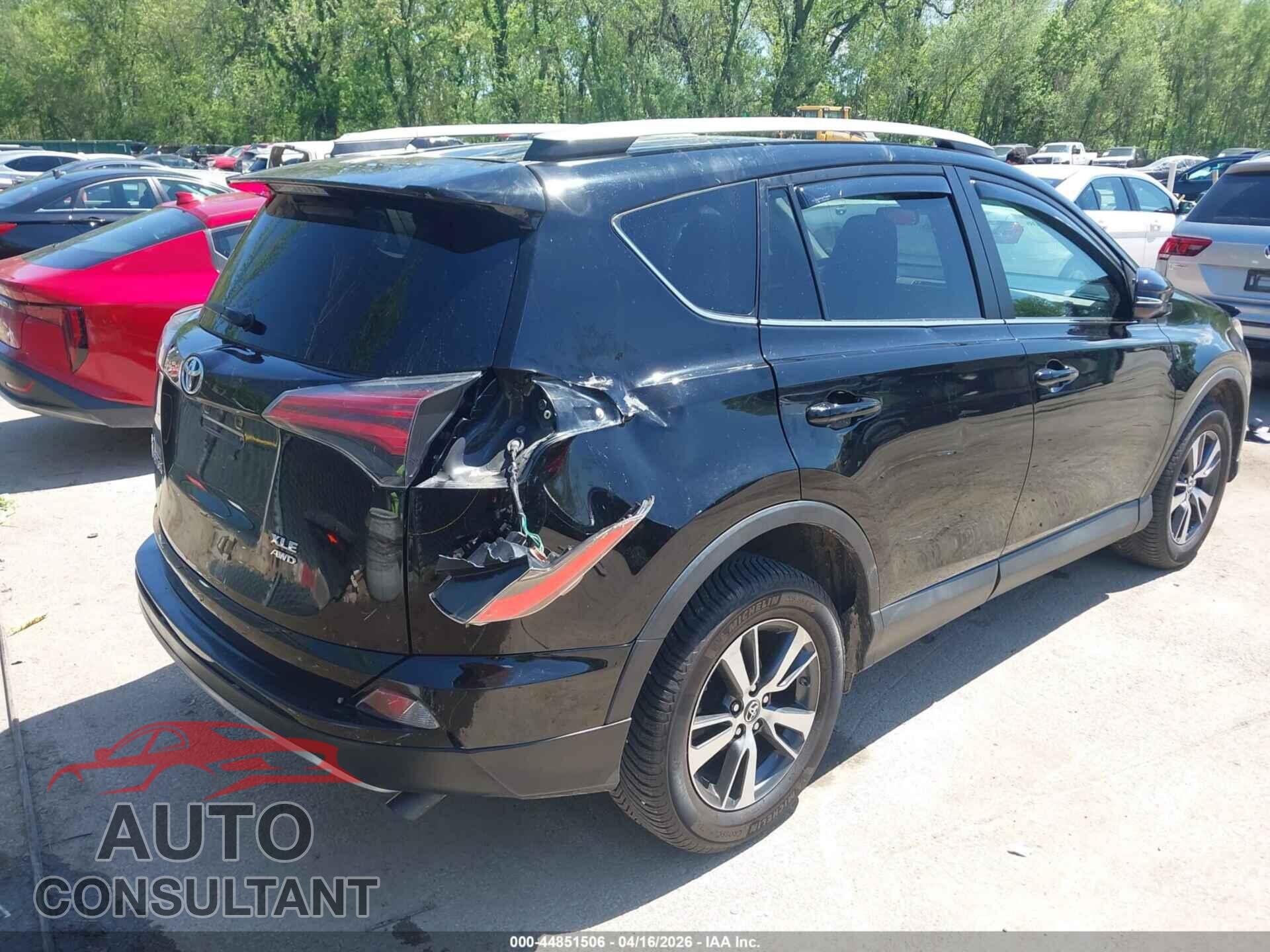 TOYOTA RAV4 2018 - 2T3RFREV7JW737076