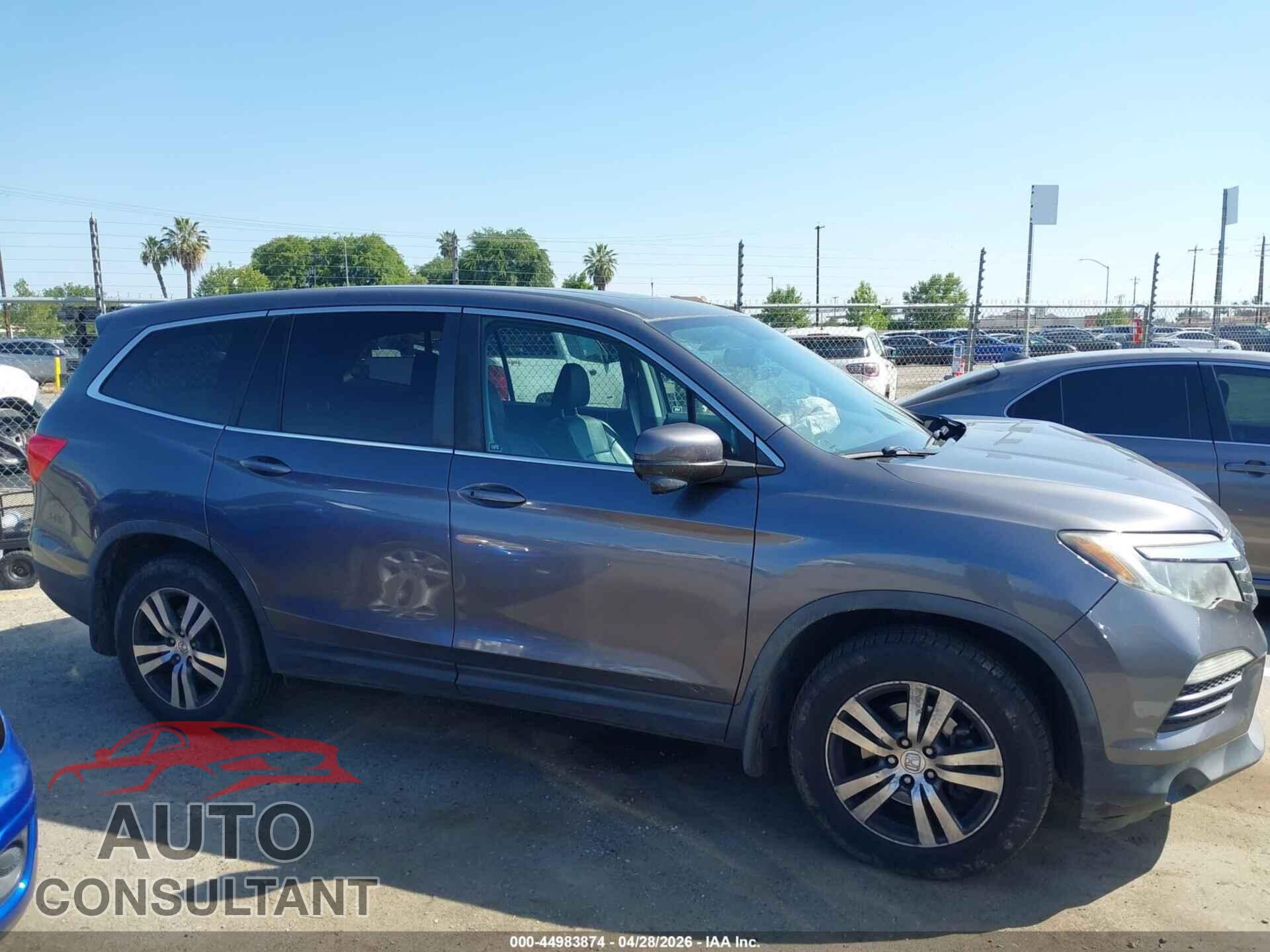 HONDA PILOT 2017 - 5FNYF6H51HB046311