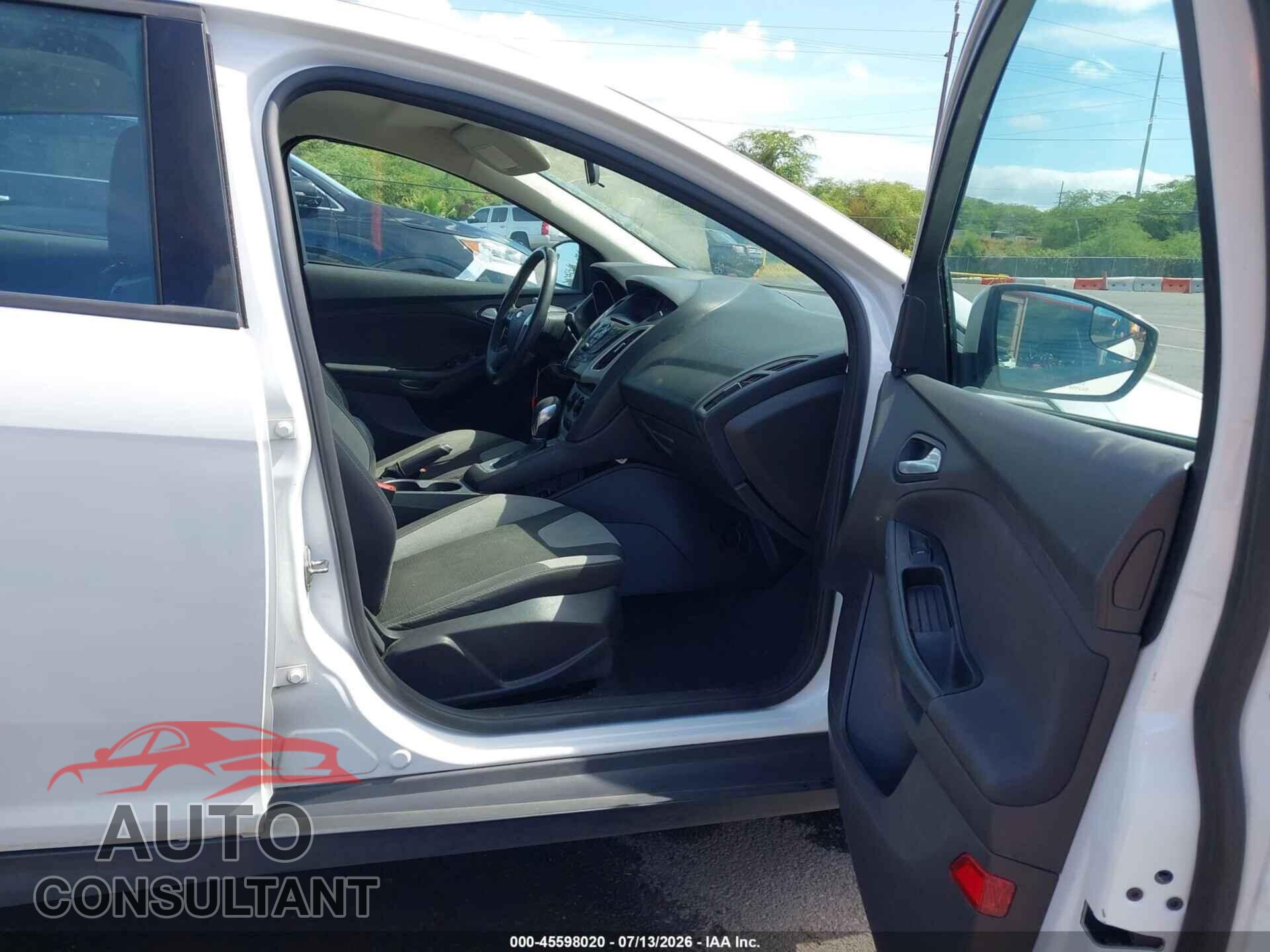 FORD FOCUS 2014 - 1FADP3F2XEL299614