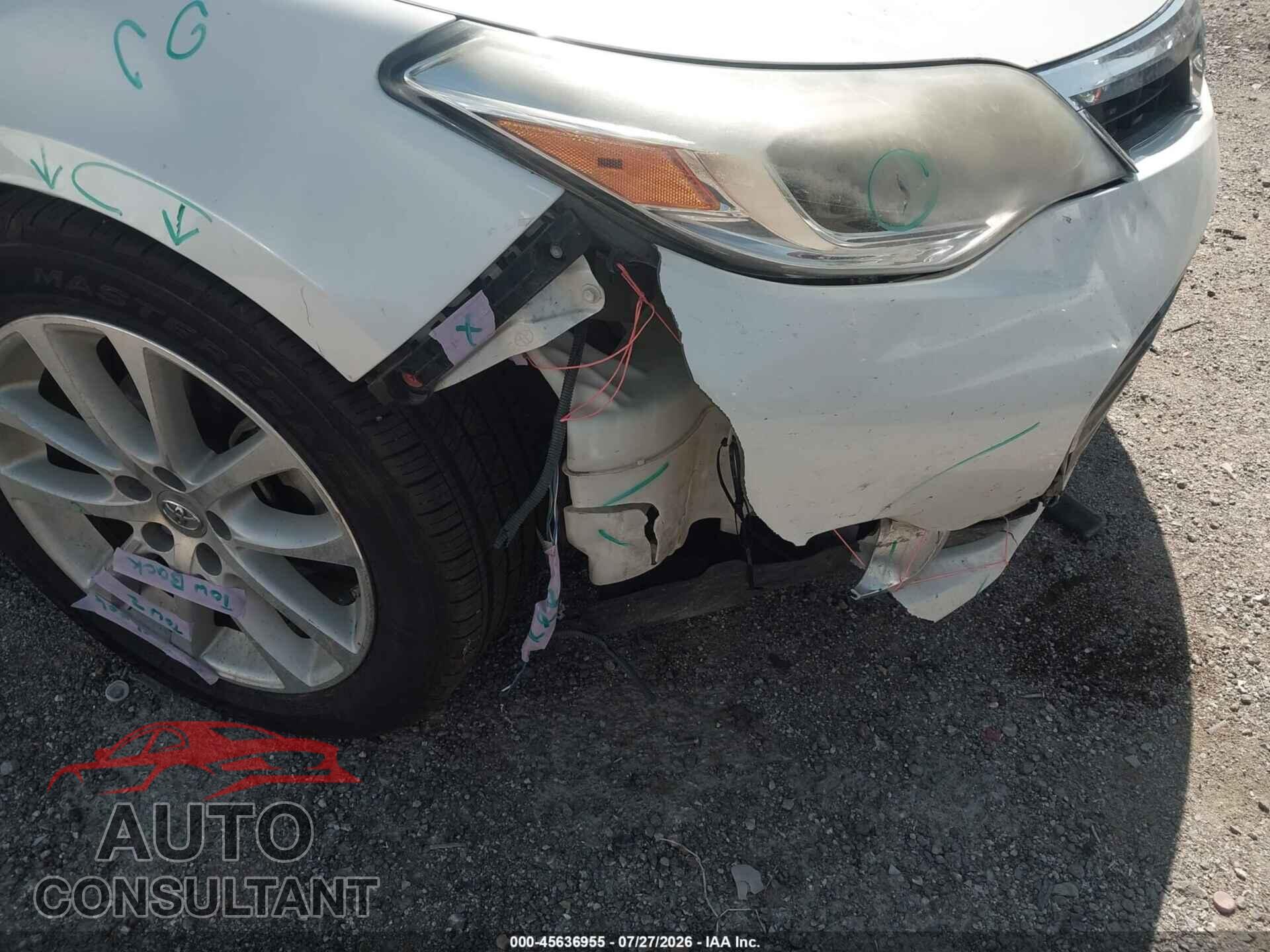 TOYOTA AVALON 2013 - 4T1BK1EB2DU011868