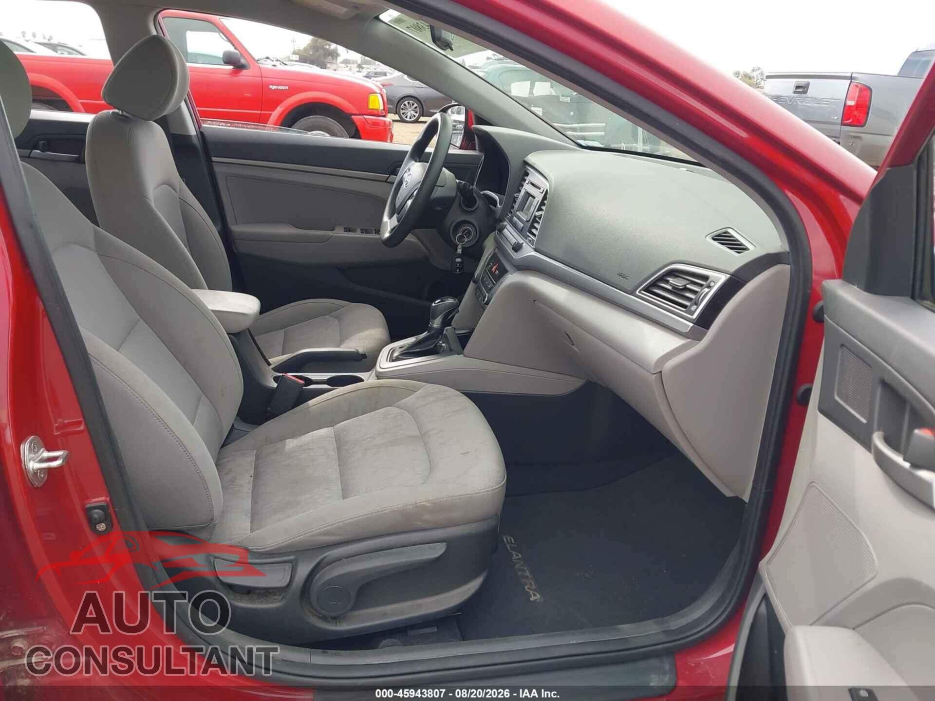 HYUNDAI ELANTRA 2017 - KMHD74LF6HU314773