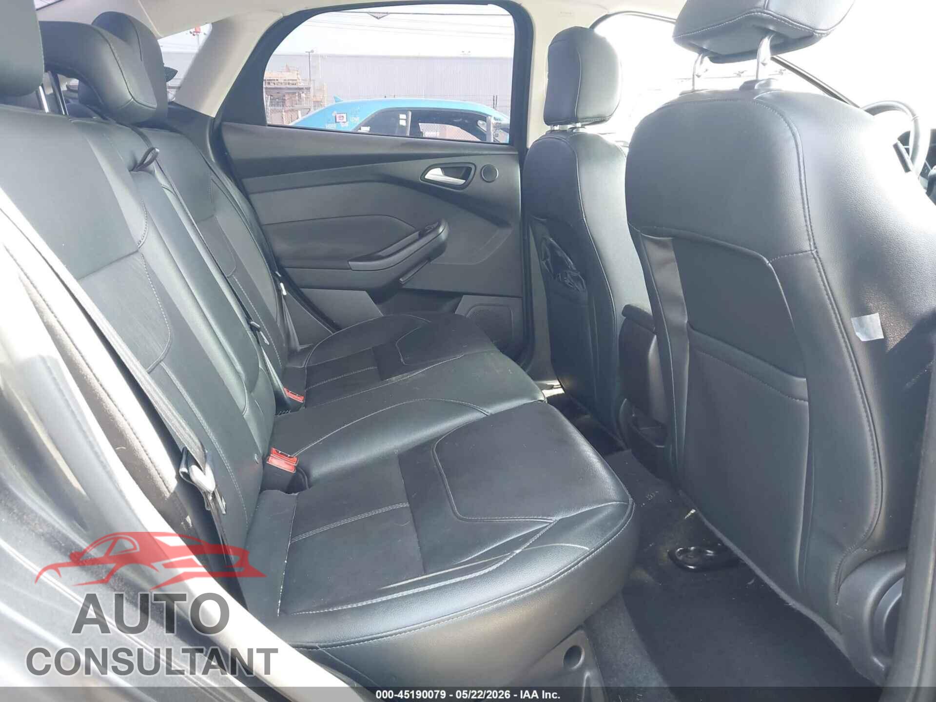 FORD FOCUS 2017 - 1FADP3J28HL245627
