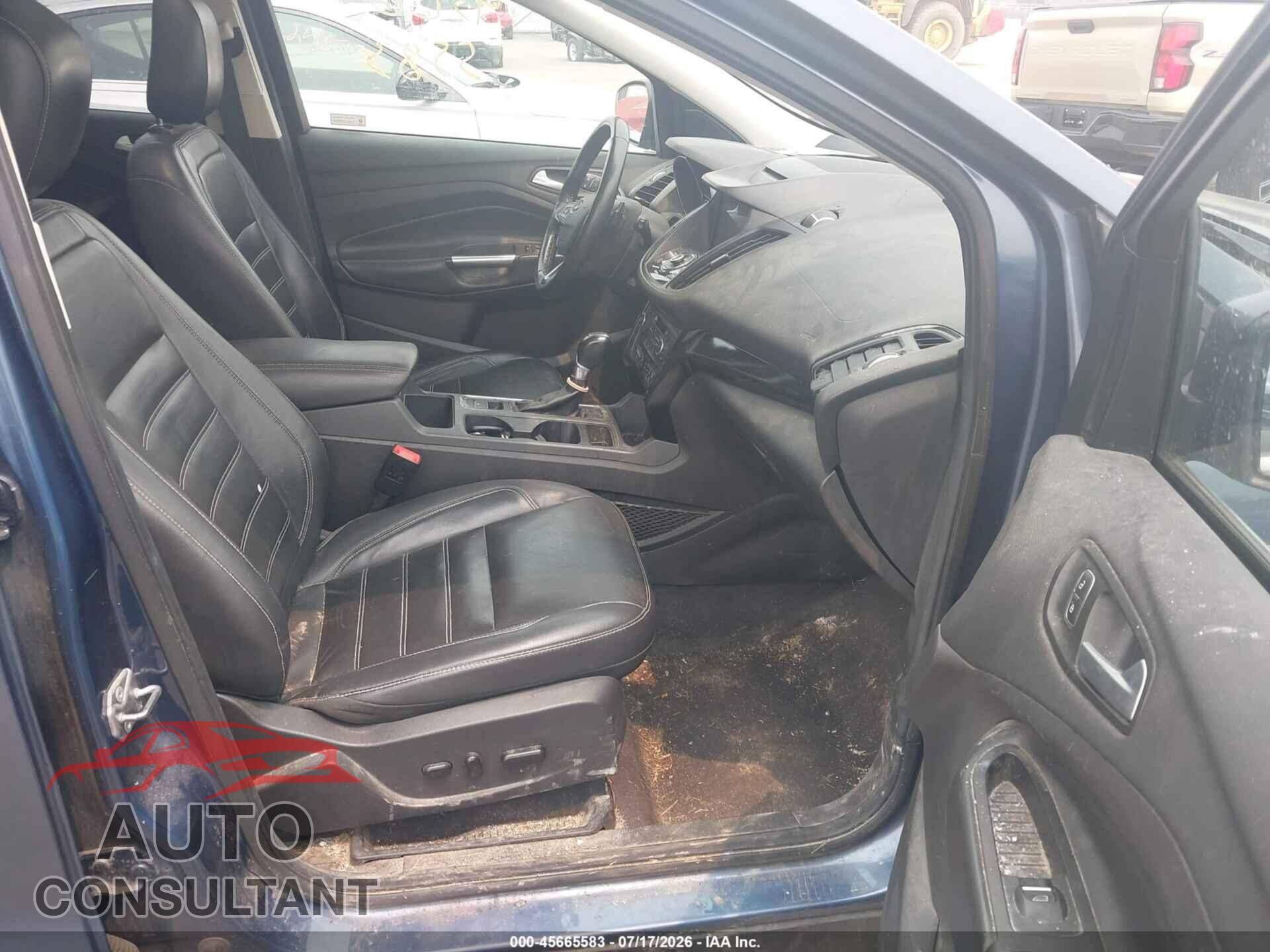 FORD ESCAPE 2018 - 1FMCU9J96JUB59582