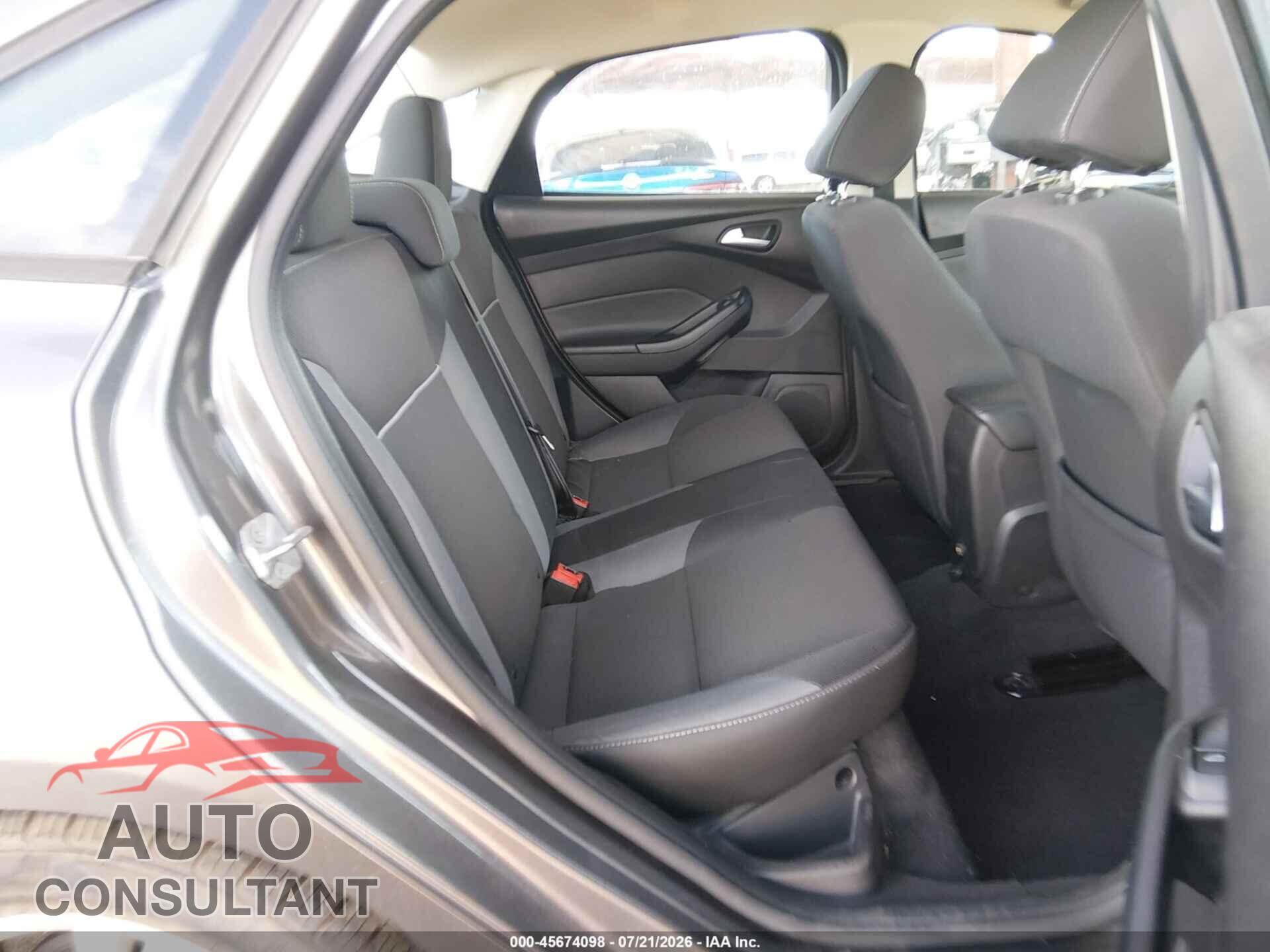 FORD FOCUS 2014 - 1FADP3F26EL105130