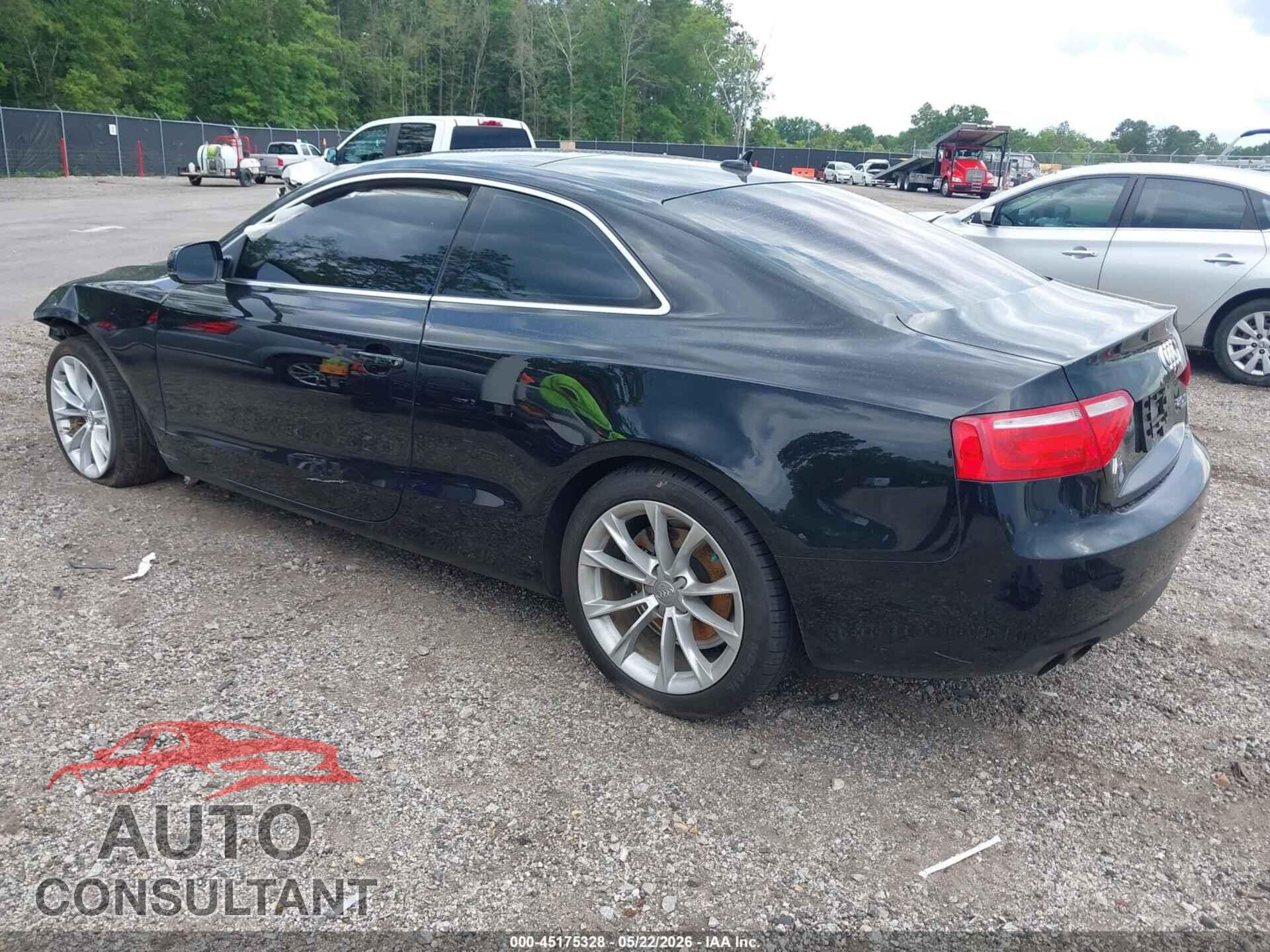AUDI A5 2013 - WAUCFAFR1DA037417