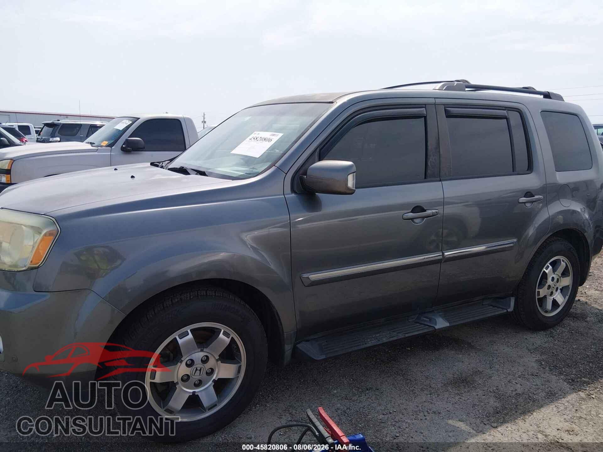 HONDA PILOT 2011 - 5FNYF4H96BB013741