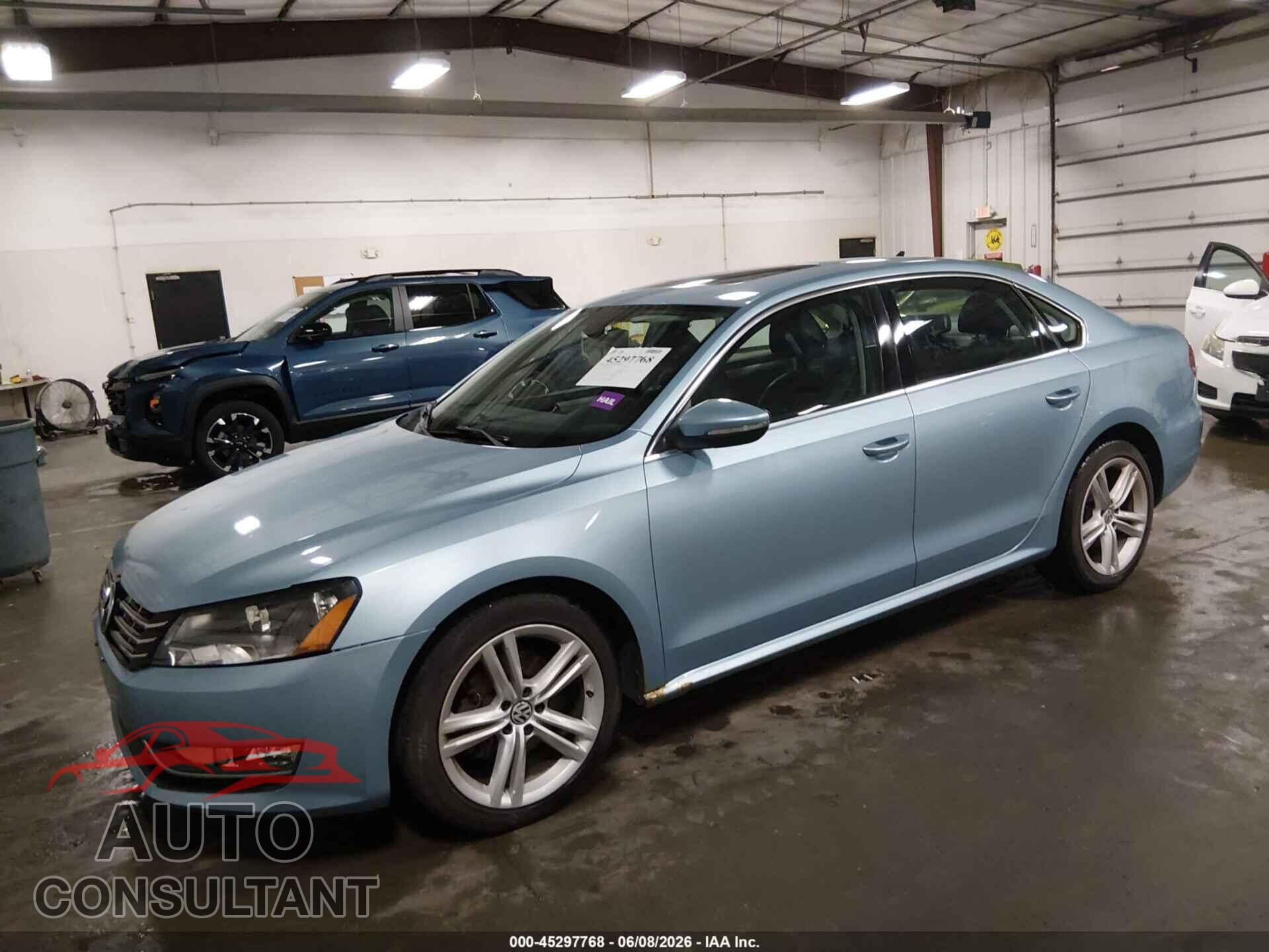 VOLKSWAGEN PASSAT 2012 - 1VWBM7A34CC001280