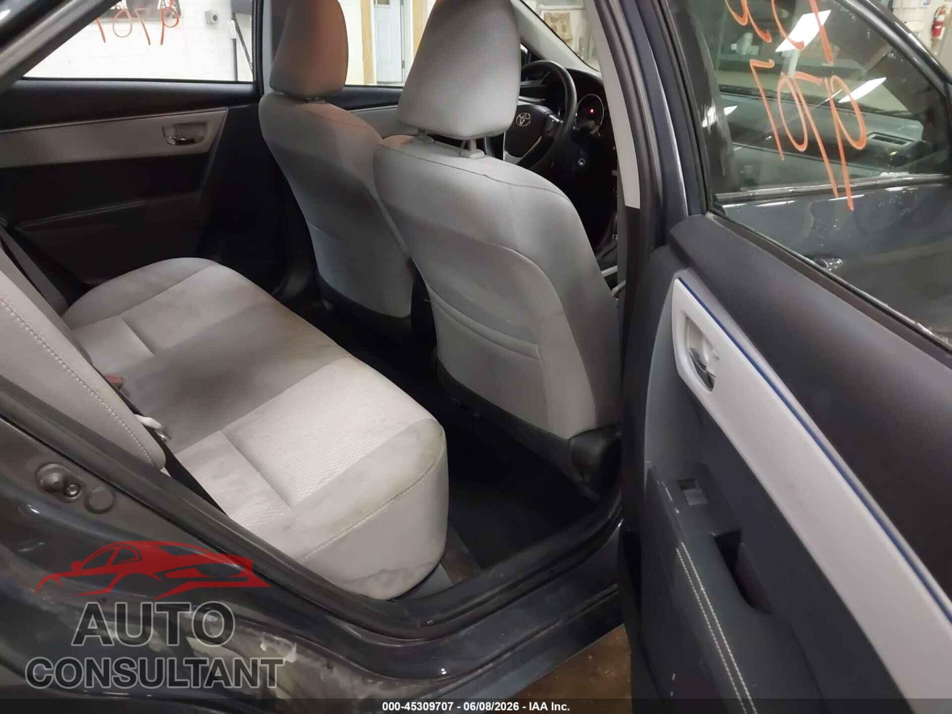 TOYOTA COROLLA 2015 - 2T1BURHEXFC358593
