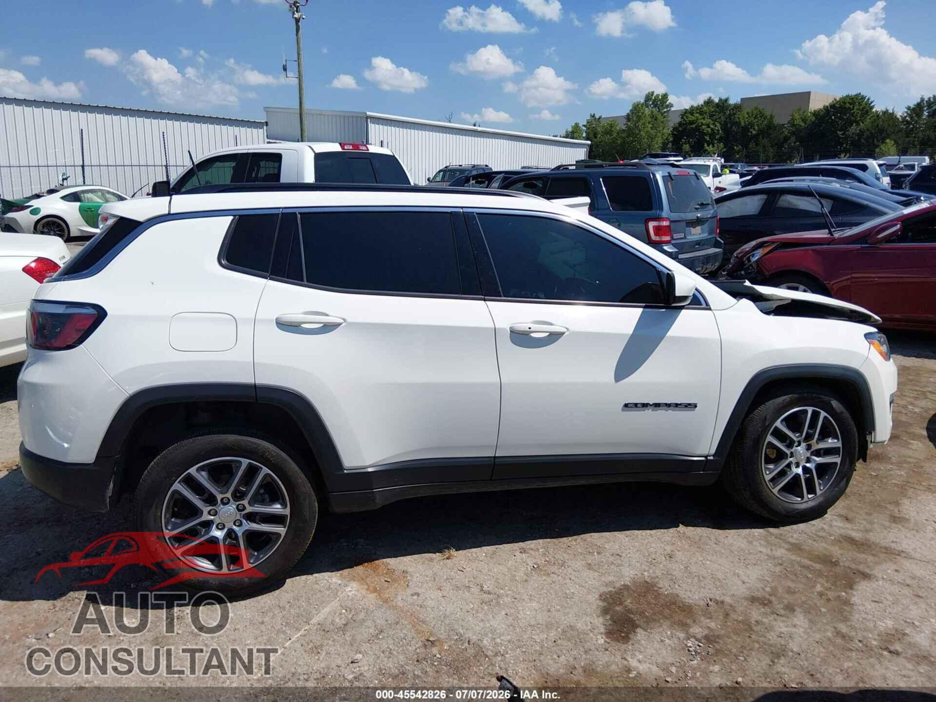 JEEP COMPASS 2018 - 3C4NJCBBXJT494567