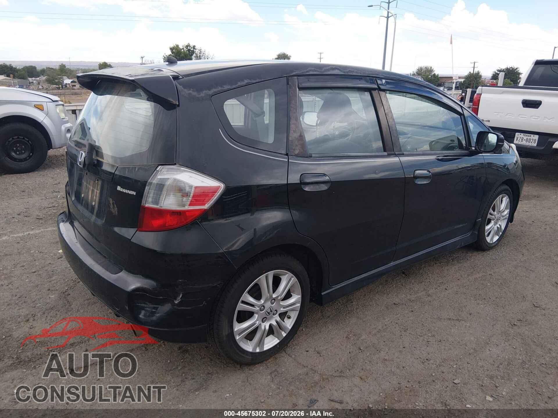 HONDA FIT 2011 - JHMGE8H52BS003941