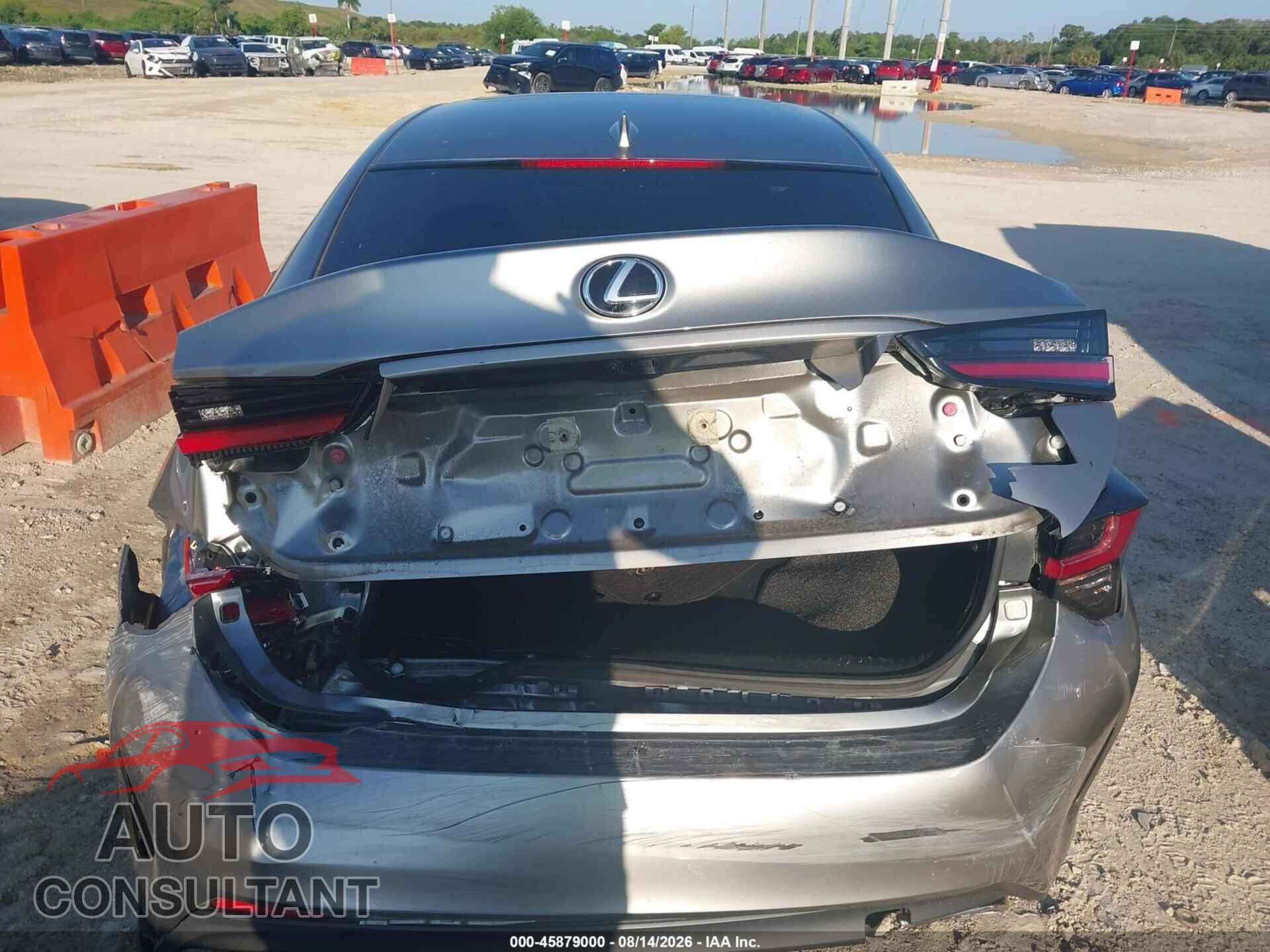 LEXUS RC 300 2020 - JTHAA5BC8L5011078