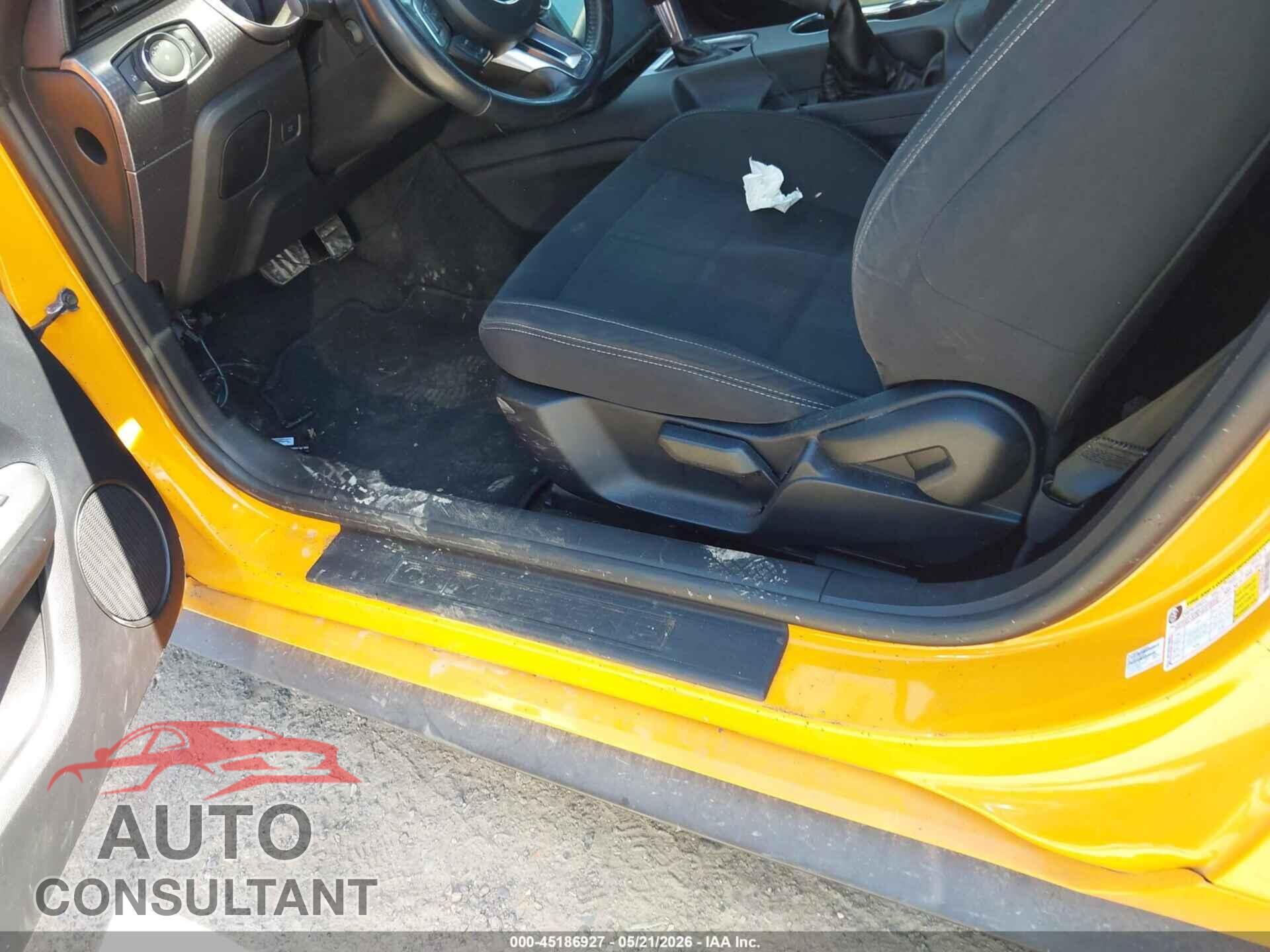 FORD MUSTANG 2018 - 1FA6P8TH6J5147102