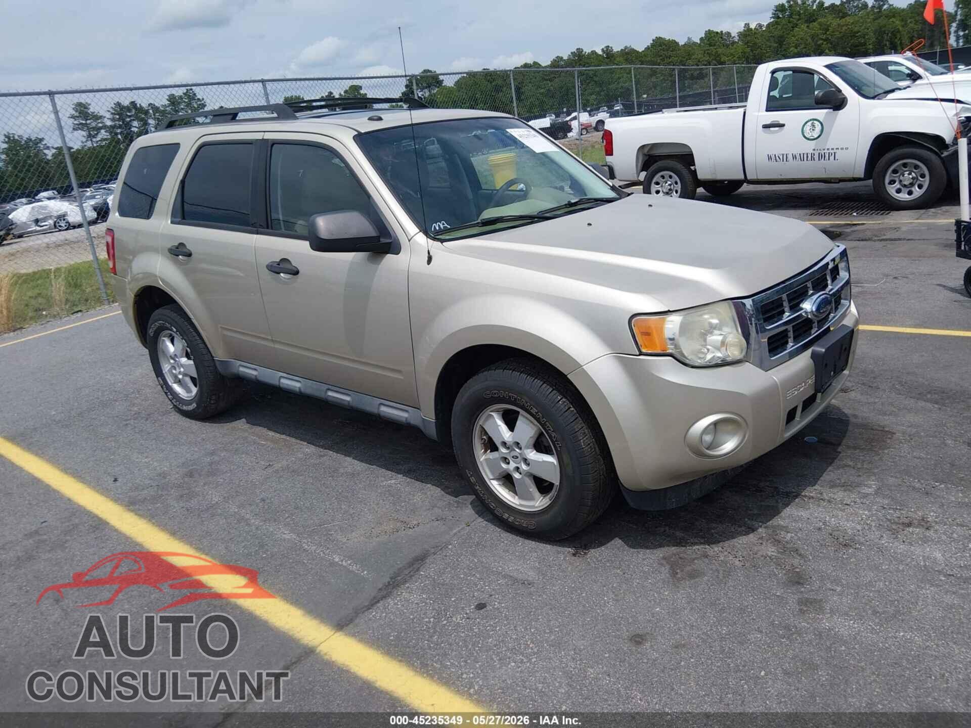FORD ESCAPE 2010 - 1FMCU9DG2AKA13105