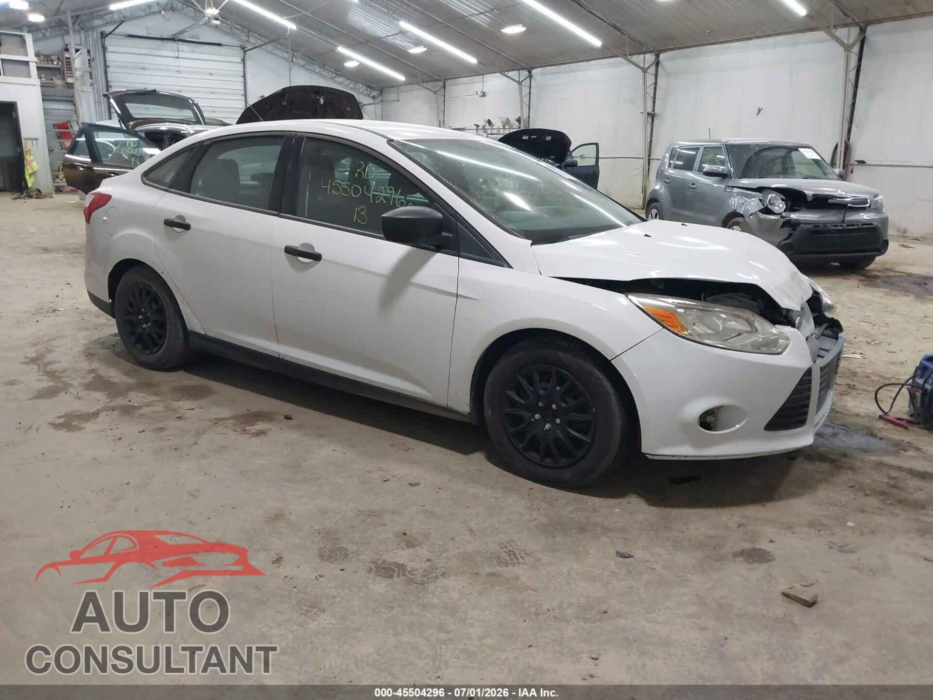 FORD FOCUS 2013 - 1FADP3E27DL275819