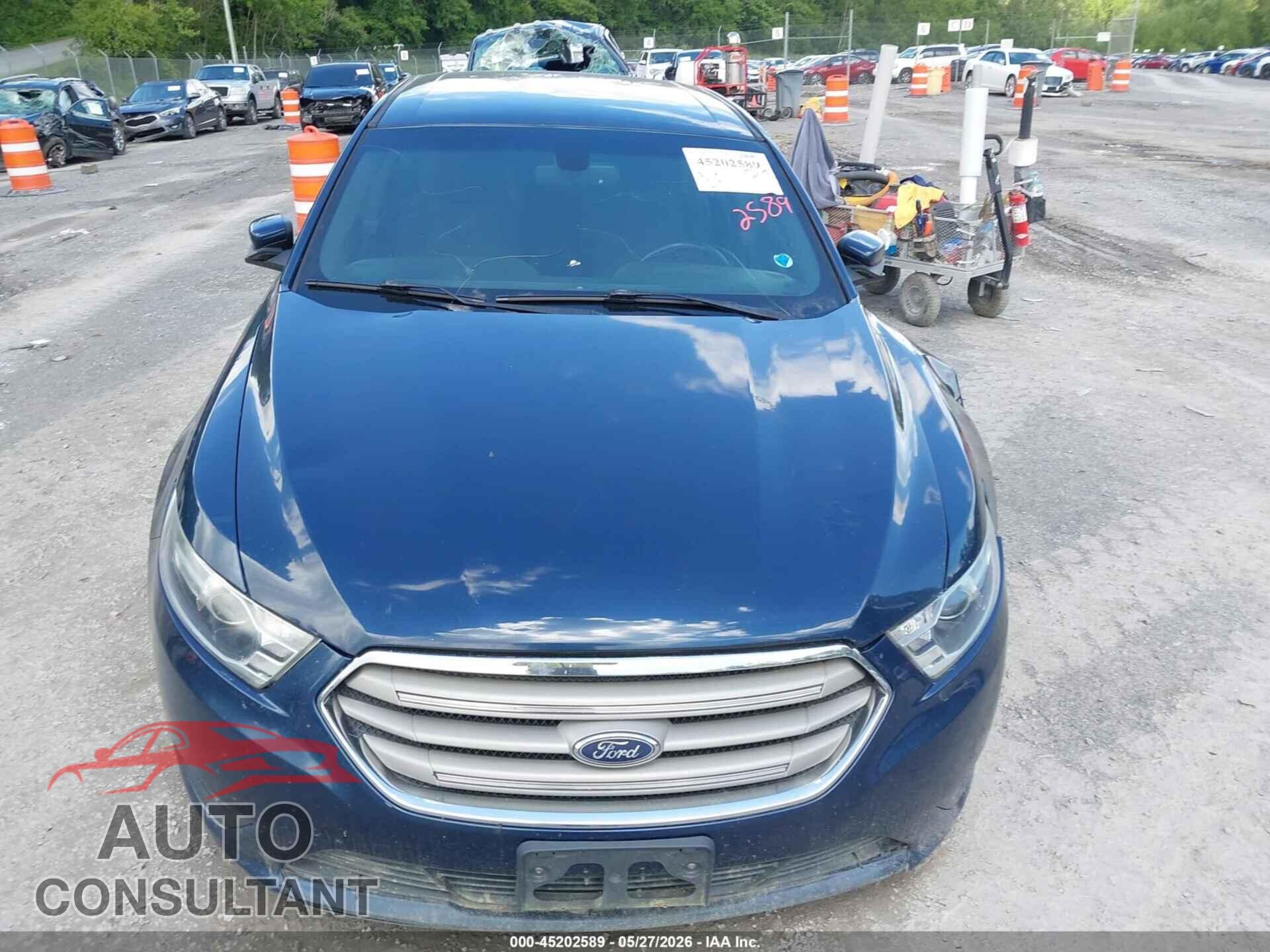 FORD TAURUS 2017 - 1FAHP2E83HG118559