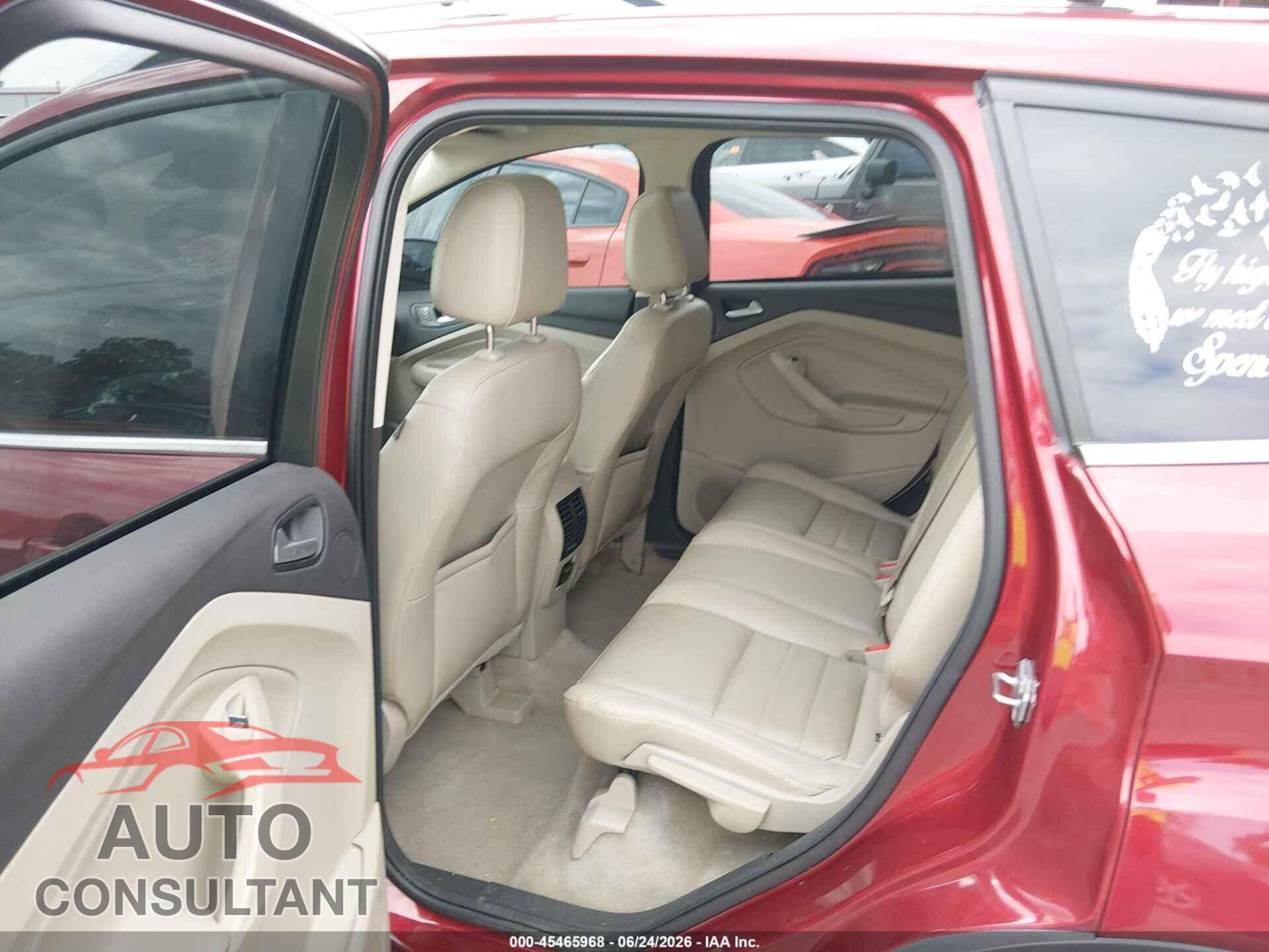 FORD ESCAPE 2015 - 1FMCU9J91FUB80847