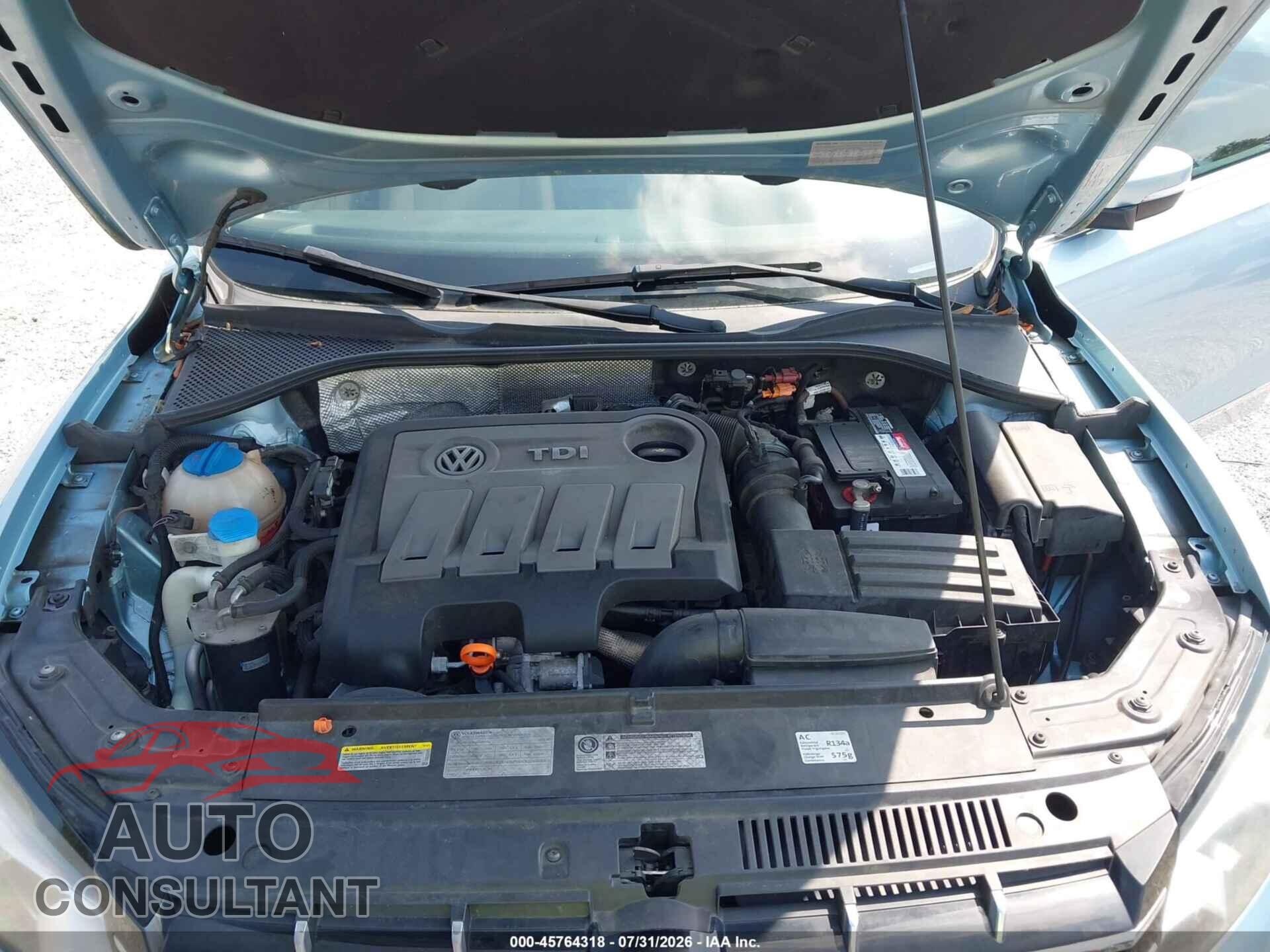 VOLKSWAGEN PASSAT 2013 - 1VWBN7A39DC044298