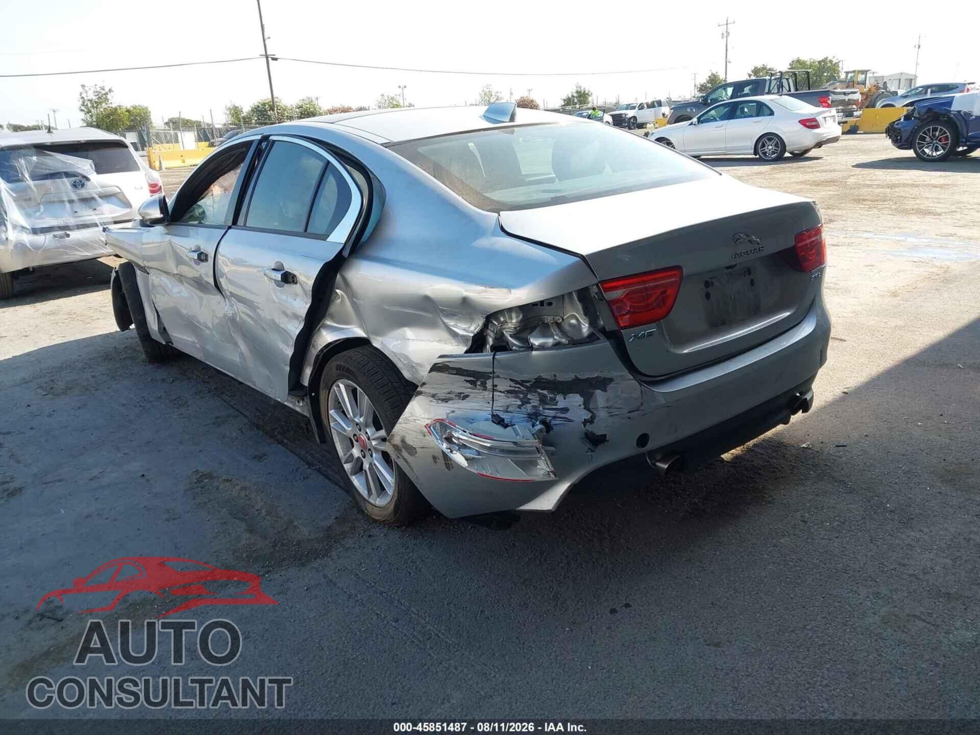 JAGUAR XE 2018 - SAJAD4FX8JCP25318