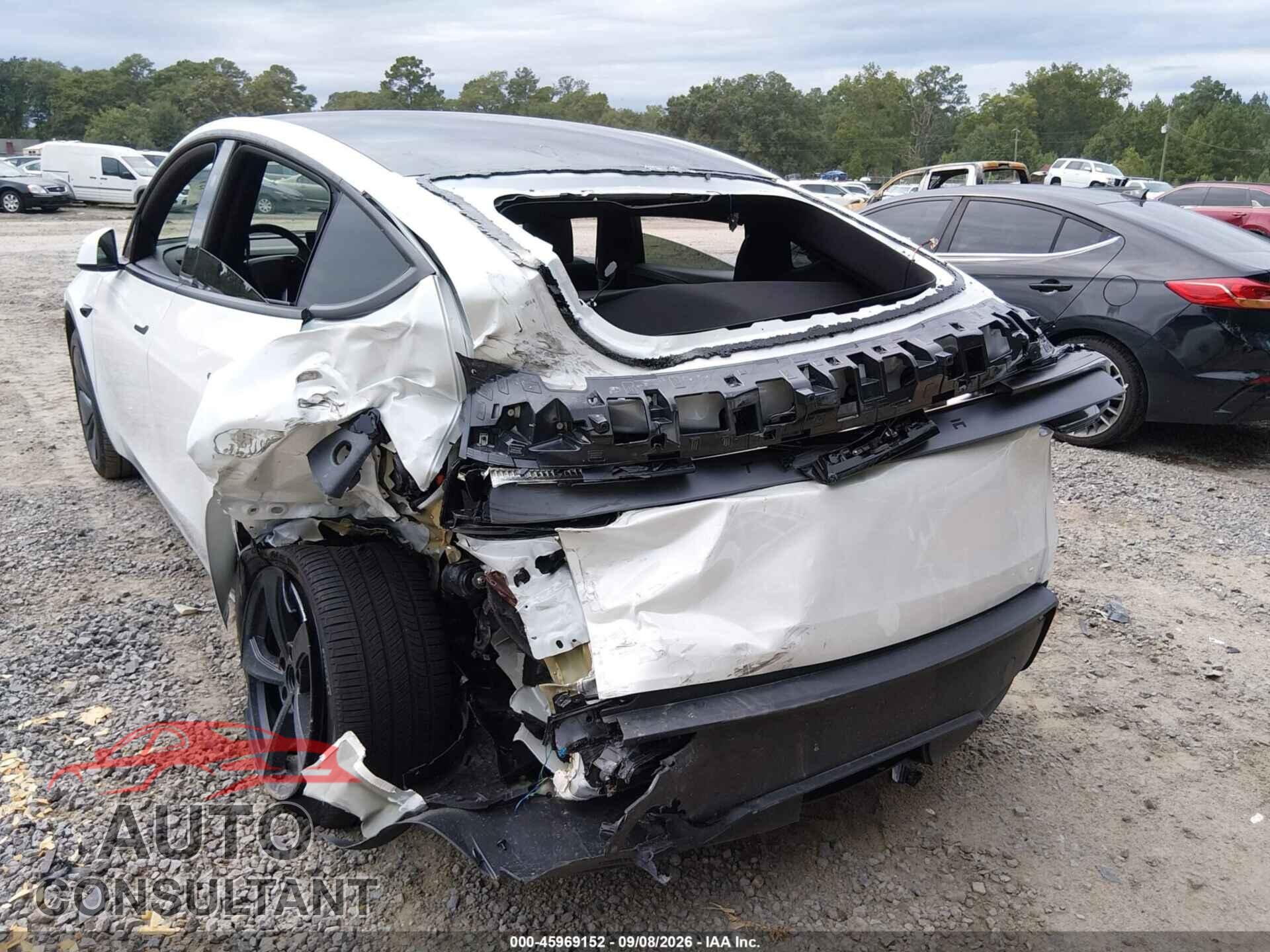 TESLA MODEL Y 2026 - 7SAYGDED9TA654311