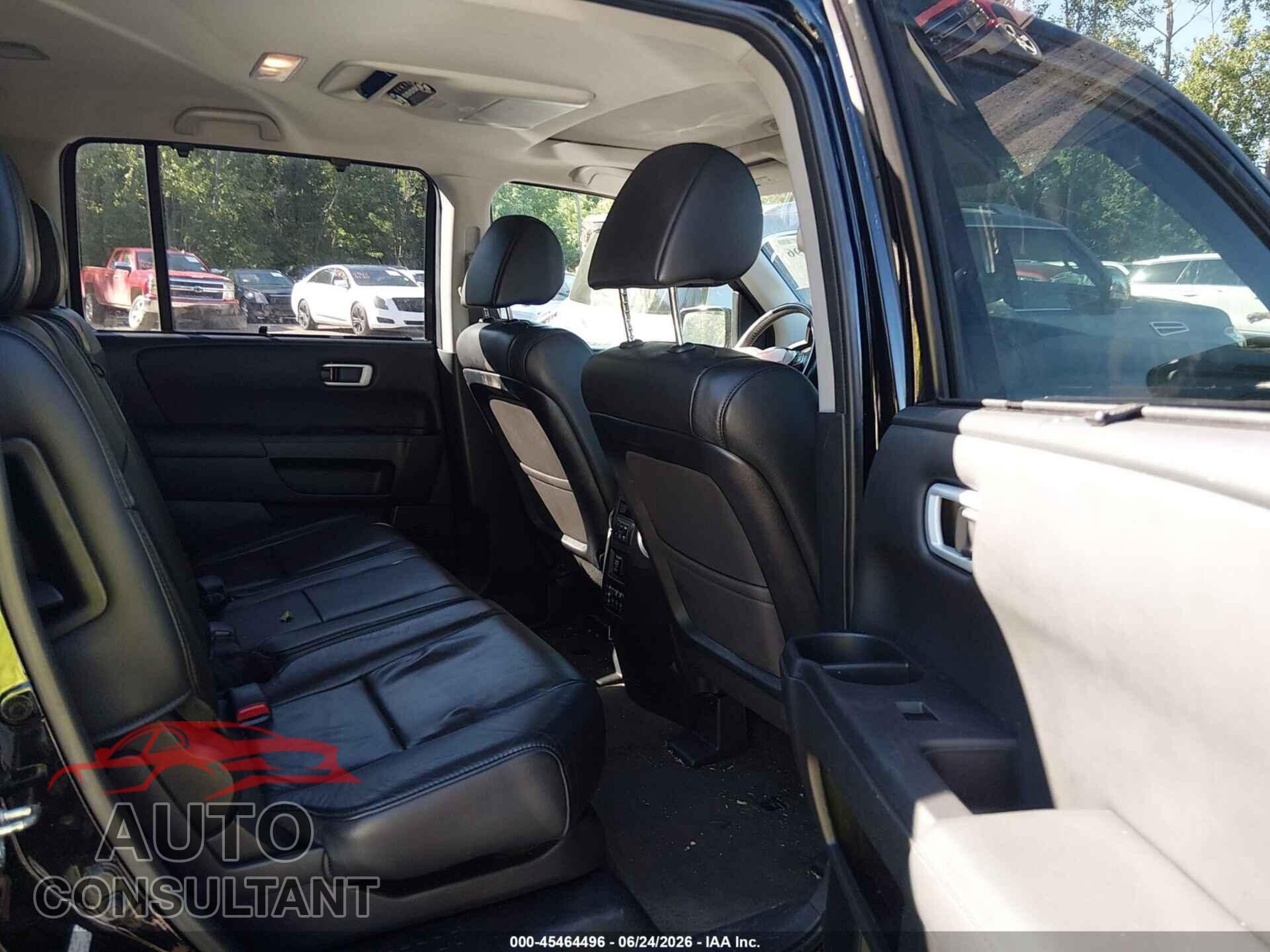 HONDA PILOT 2015 - 5FNYF4H96FB053937