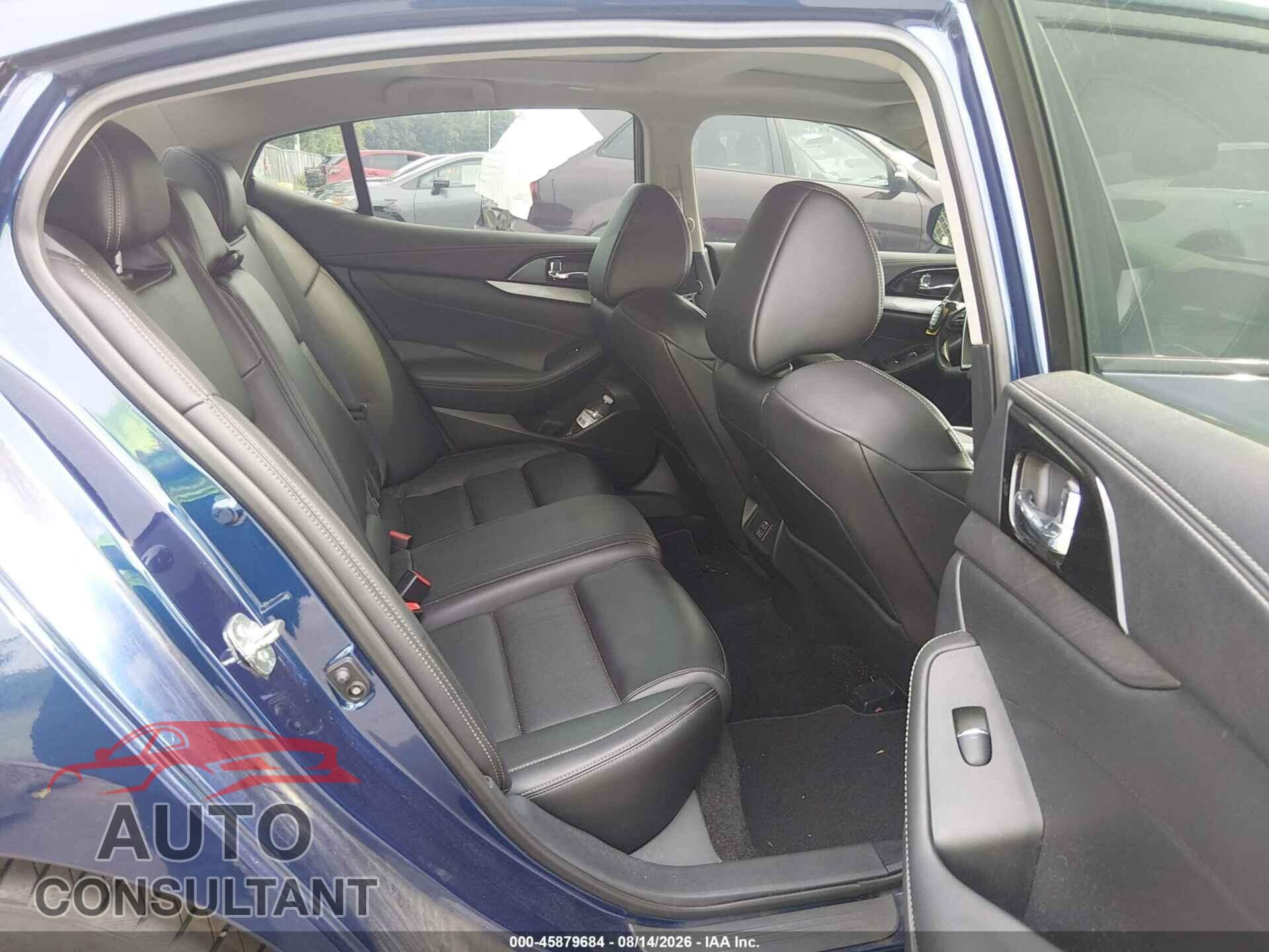 NISSAN MAXIMA 2018 - 1N4AA6AP1JC404320