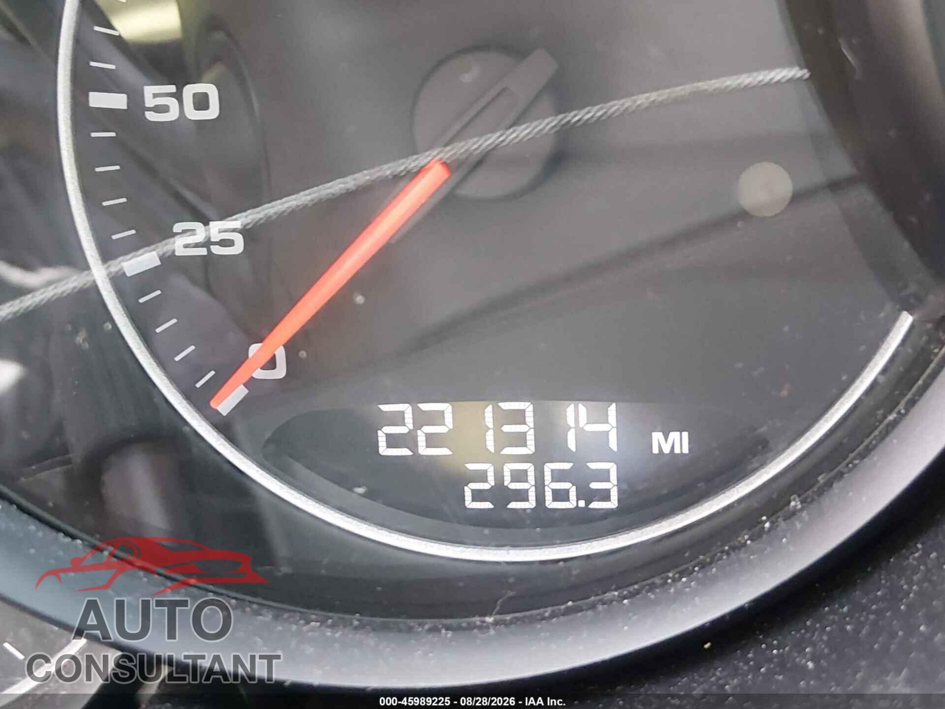 PORSCHE CAYENNE 2012 - WP1AB2A2XCLA41201