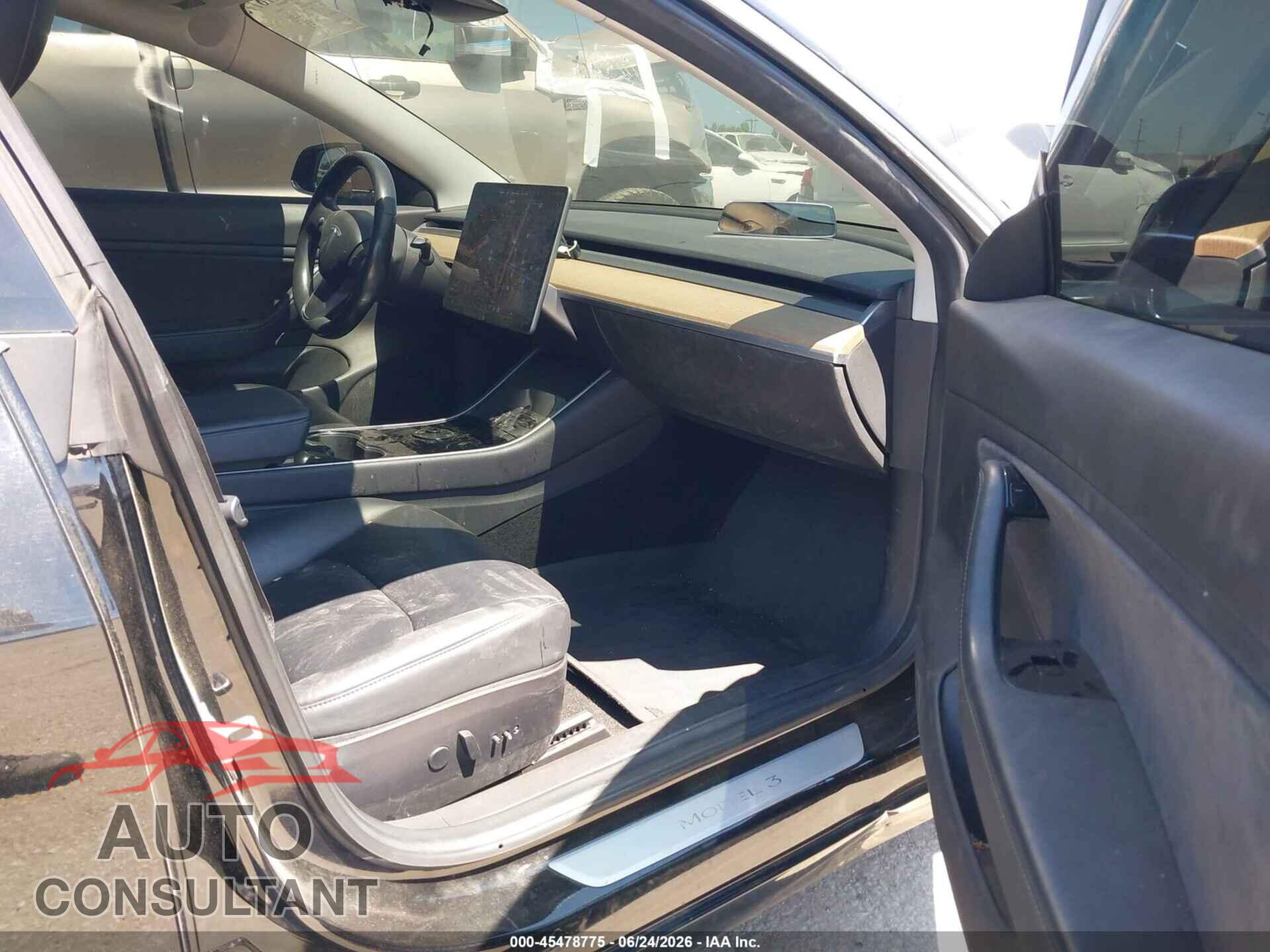 TESLA MODEL 3 2019 - 5YJ3E1EA3KF321475