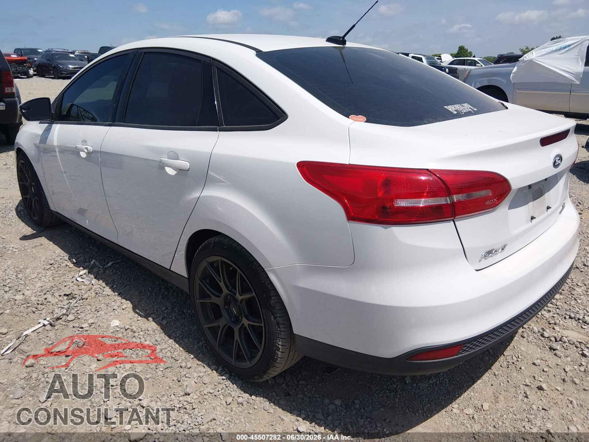 FORD FOCUS 2015 - 1FADP3F25FL244537
