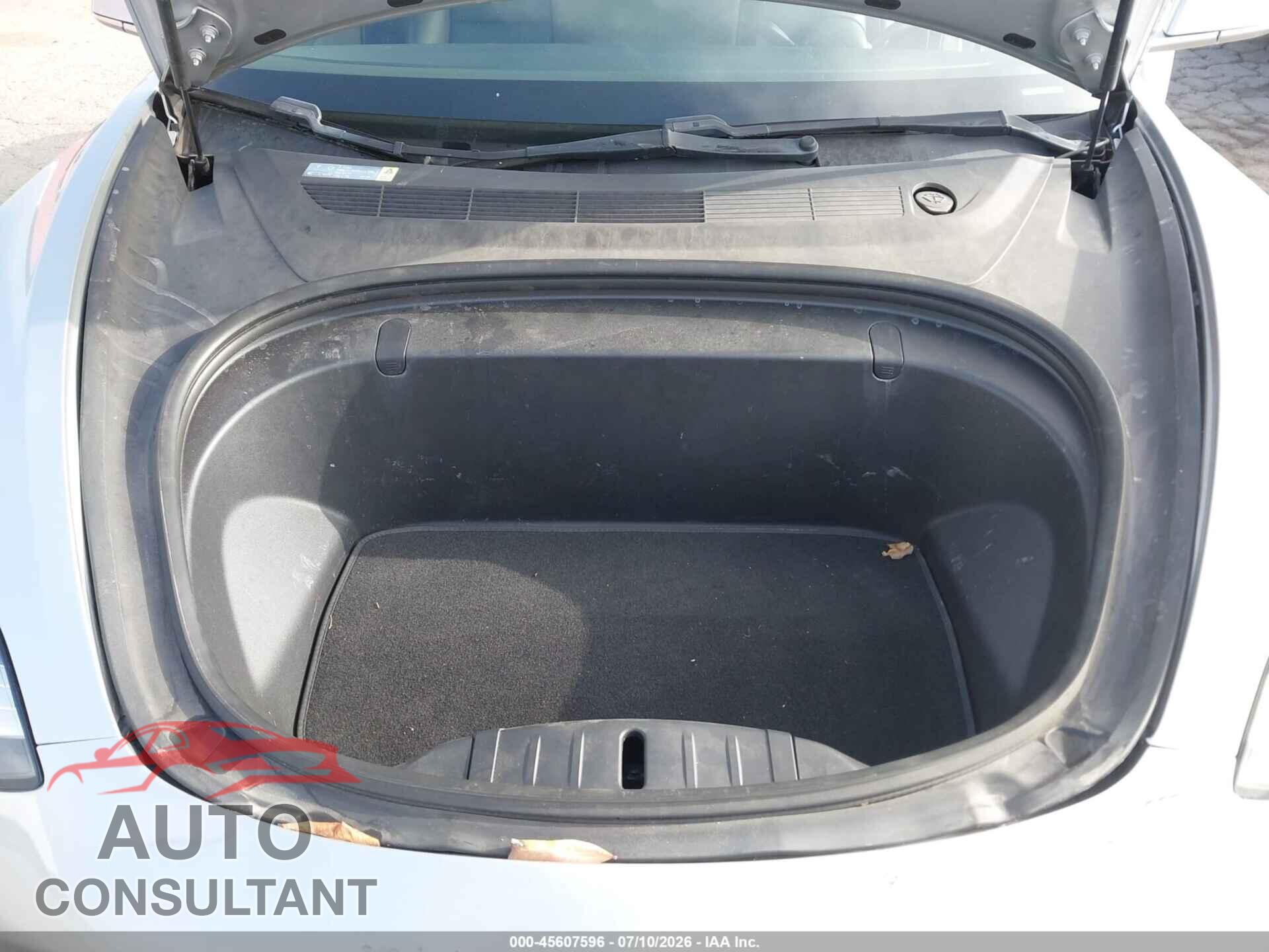 TESLA MODEL 3 2018 - 5YJ3E1EAXJF044015