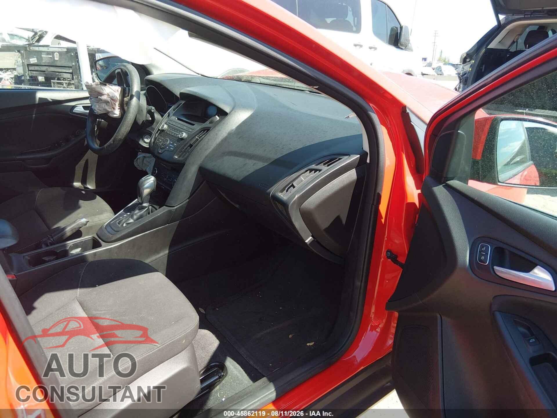 FORD FOCUS 2016 - 1FADP3K22GL272657