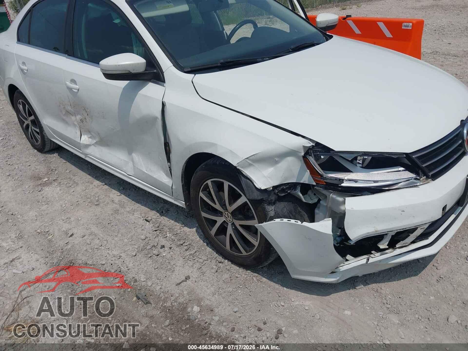 VOLKSWAGEN JETTA 2017 - 3VWB67AJ2HM209110