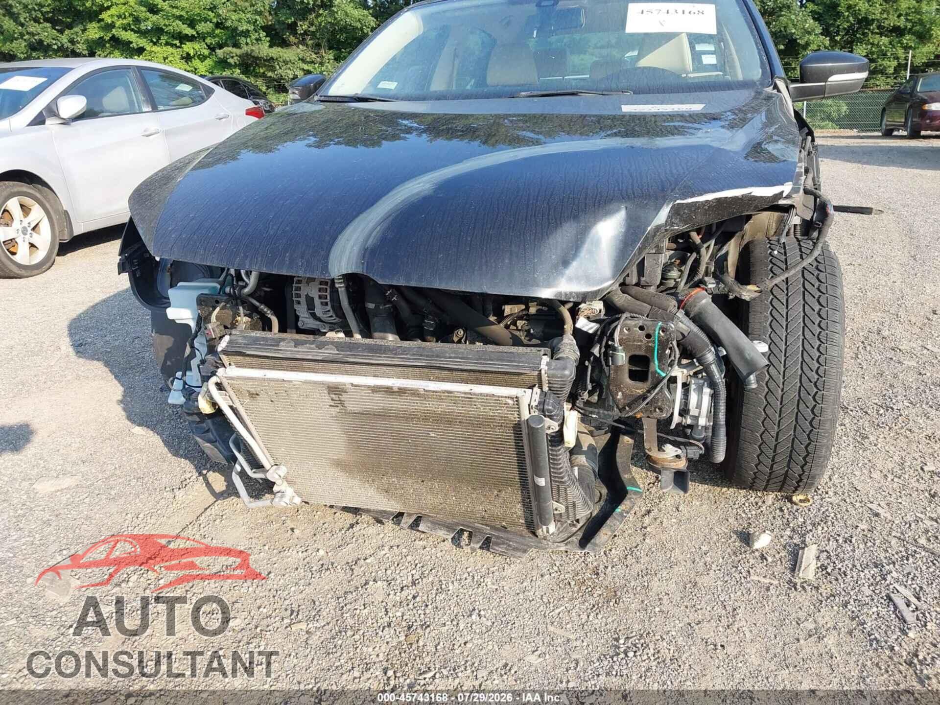 VOLKSWAGEN PASSAT 2015 - 1VWAT7A36FC069678
