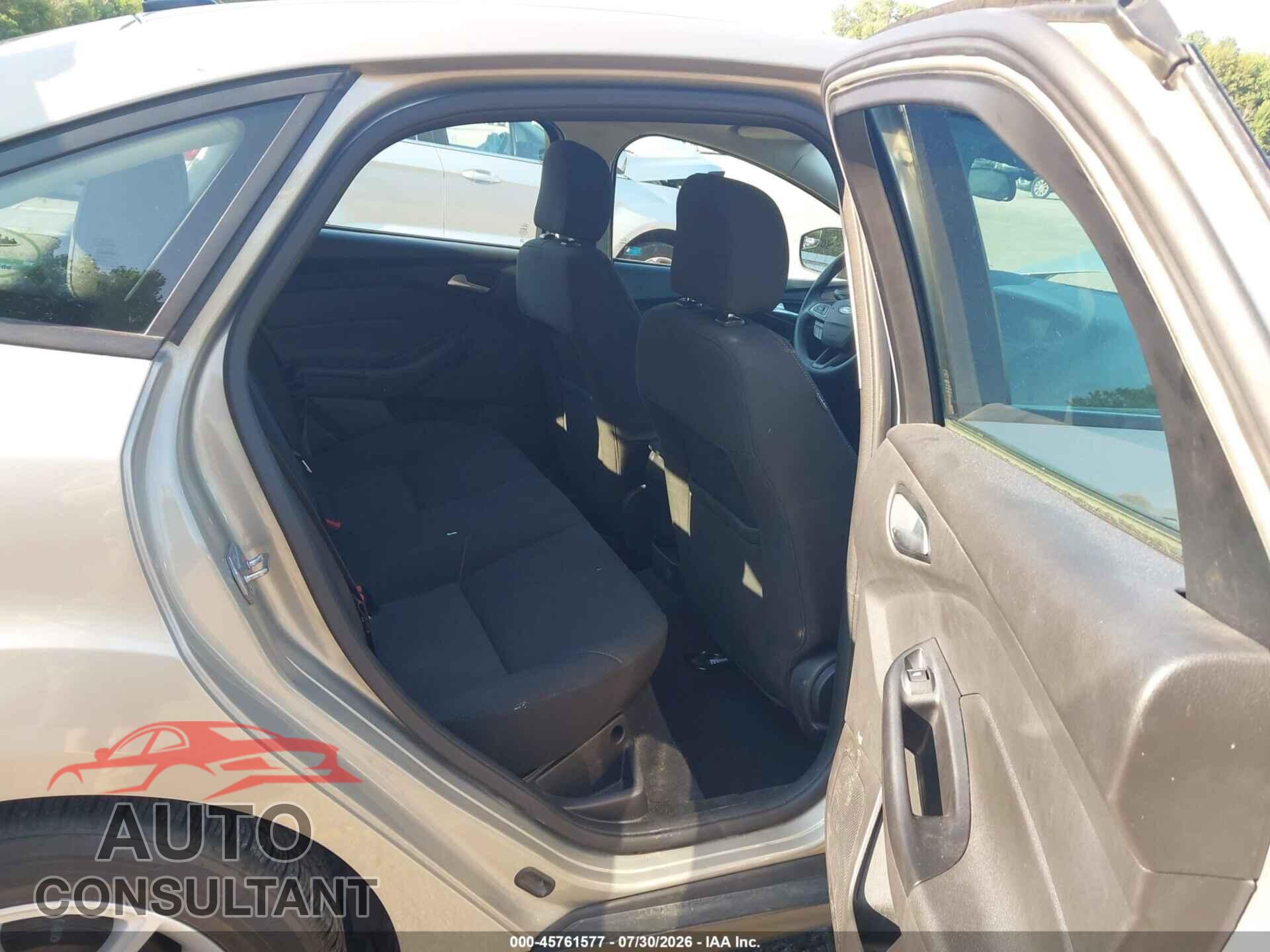 FORD FOCUS 2016 - 1FADP3F27GL232908