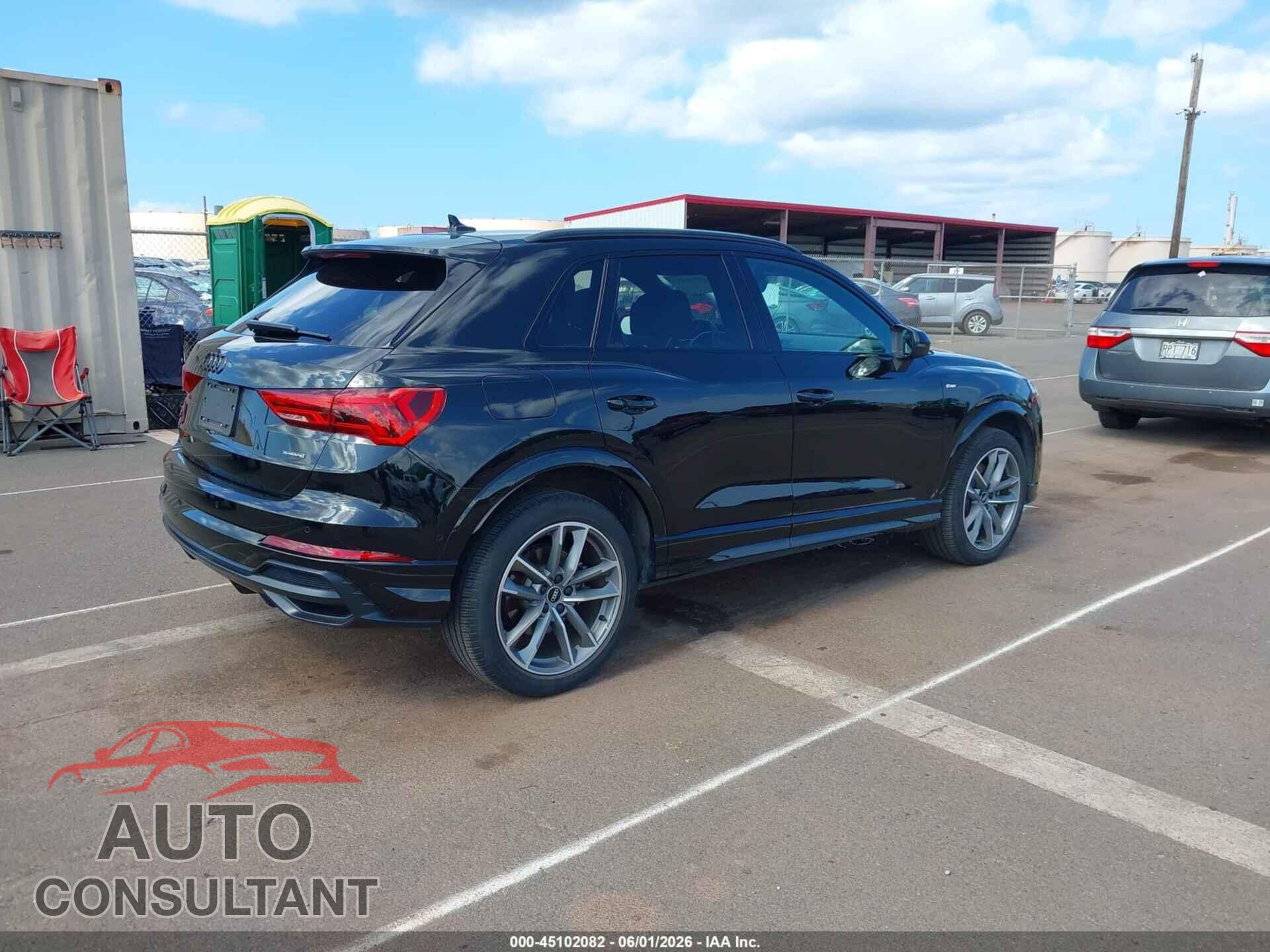 AUDI Q3 2021 - WA1EECF32M1115672