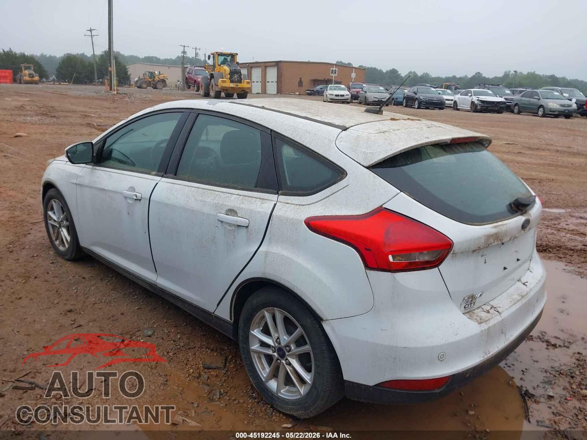 FORD FOCUS 2015 - 1FADP3K21FL365197