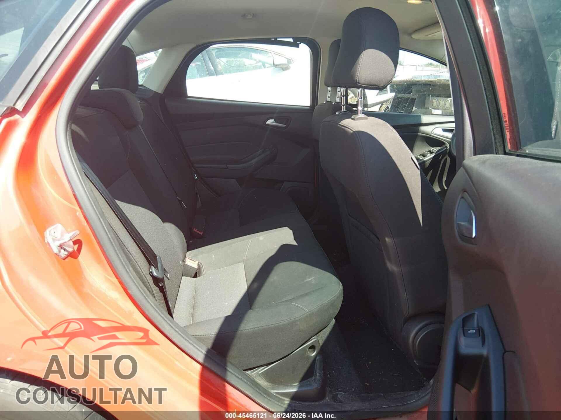 FORD FOCUS 2017 - 1FADP3FE8HL219595